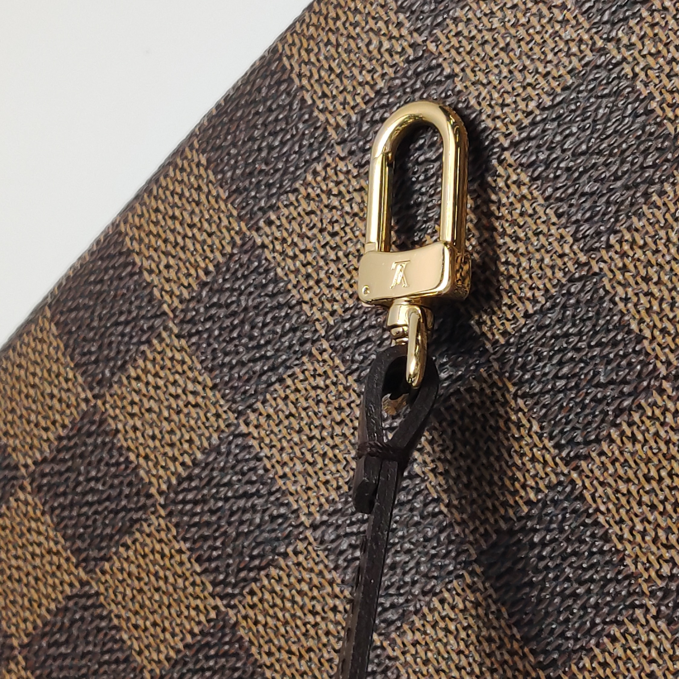 Louis Vuitton(LV) Navona Pochette Accessoires Damier — photo 11 of 13
