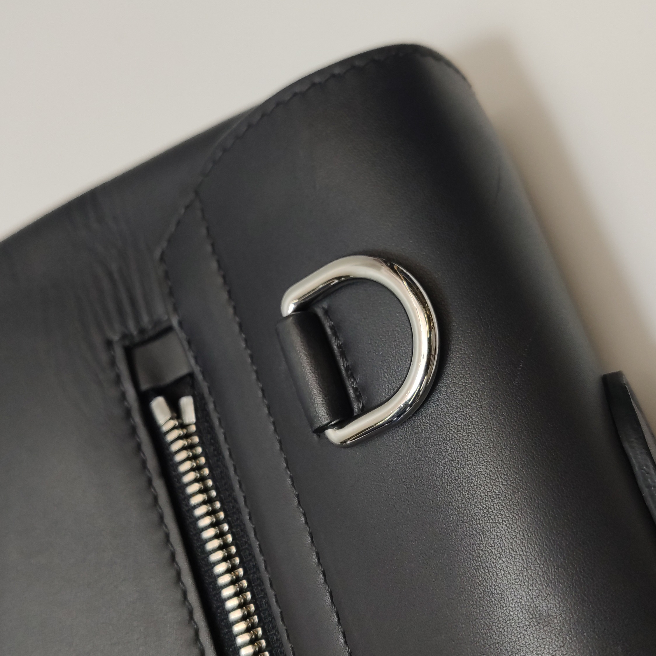 Louis Vuitton(LV) black leather briefcase handbag — photo 10 of 15
