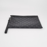 Louis Vuitton(LV) Pochette To-Go Monogram Eclipse Canvas MM — thumbnail 5