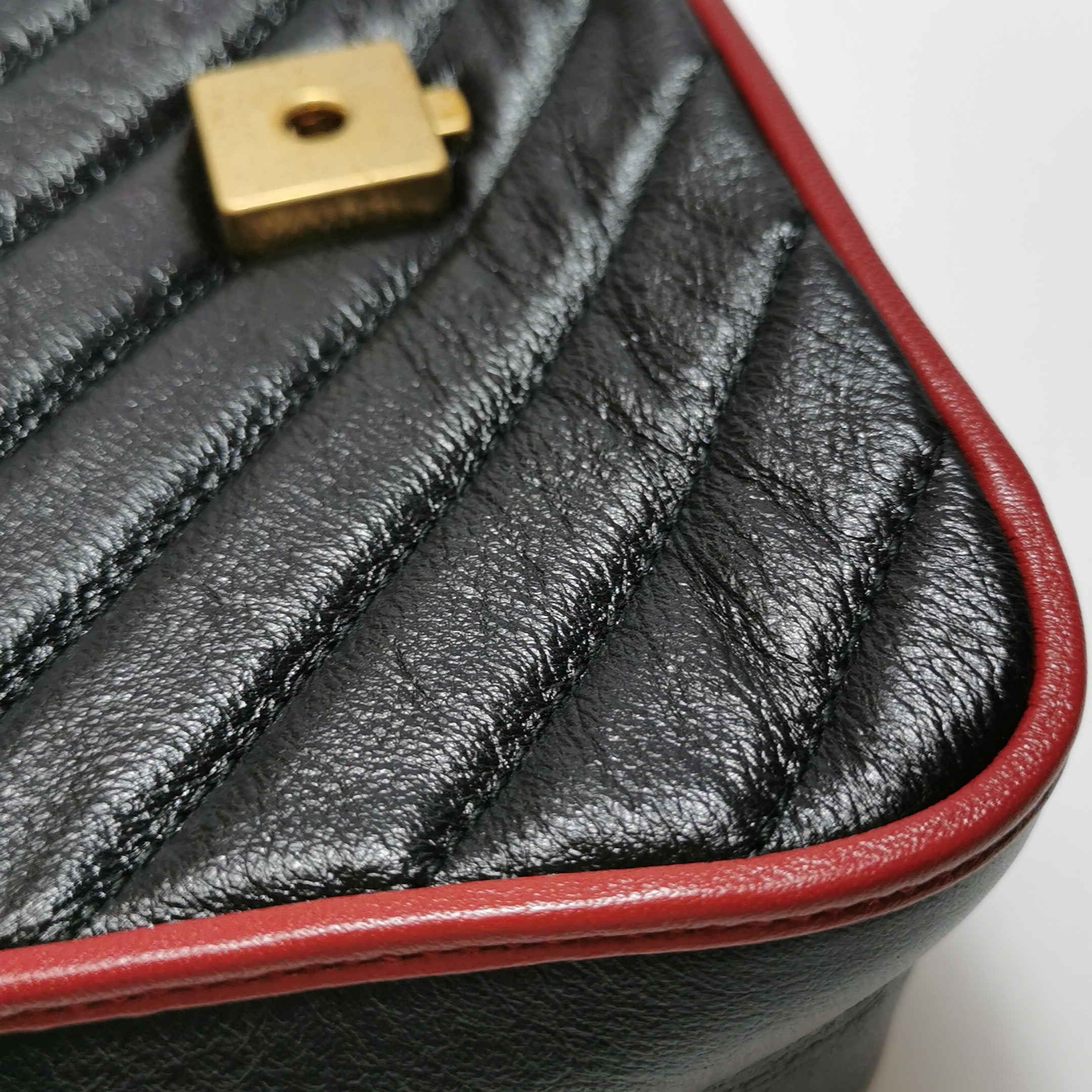 Gucci GG Marmont Top Handle Flap Bag Diagonal Quilted Leather Mini — photo 17 of 18