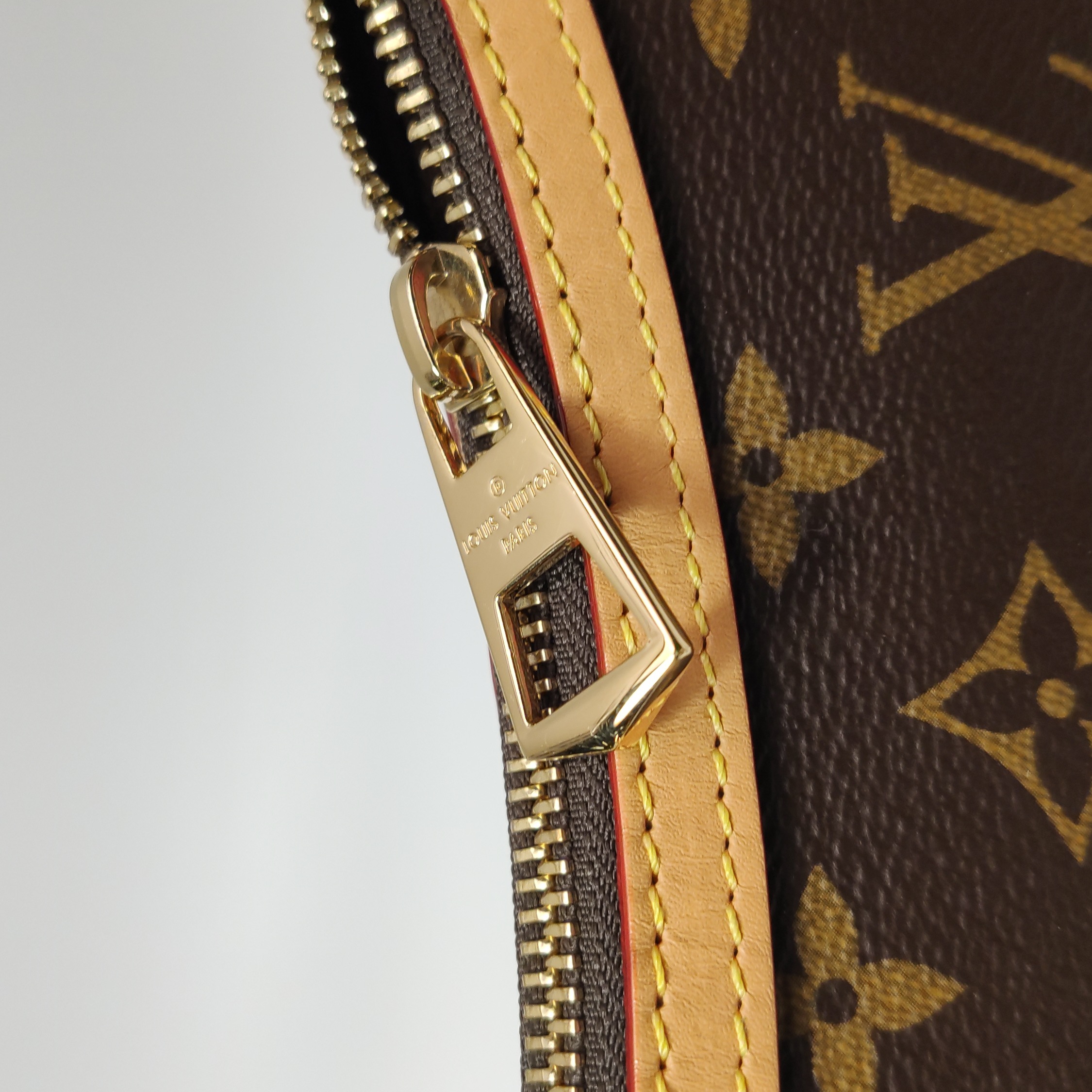 Louis Vuitton(LV) Looping NM Handbag Monogram Canvas — photo 9 of 14