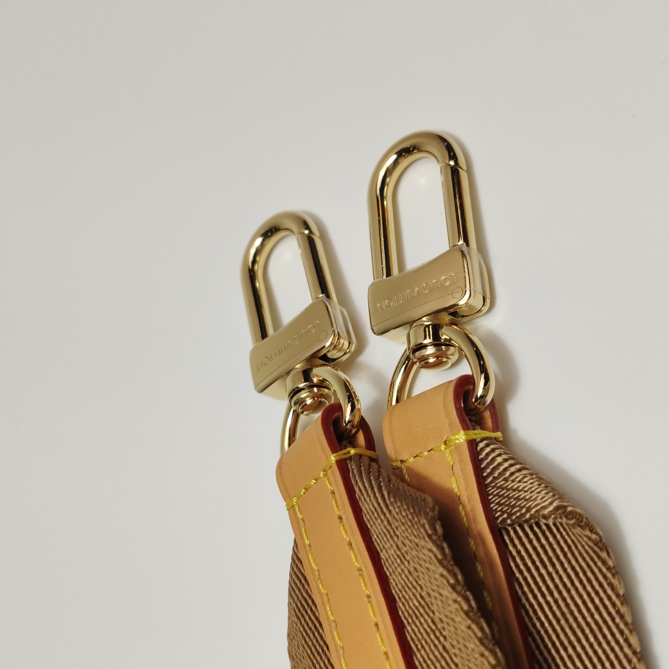 Louis Vuitton(LV) Looping NM Handbag Monogram Canvas — photo 12 of 14