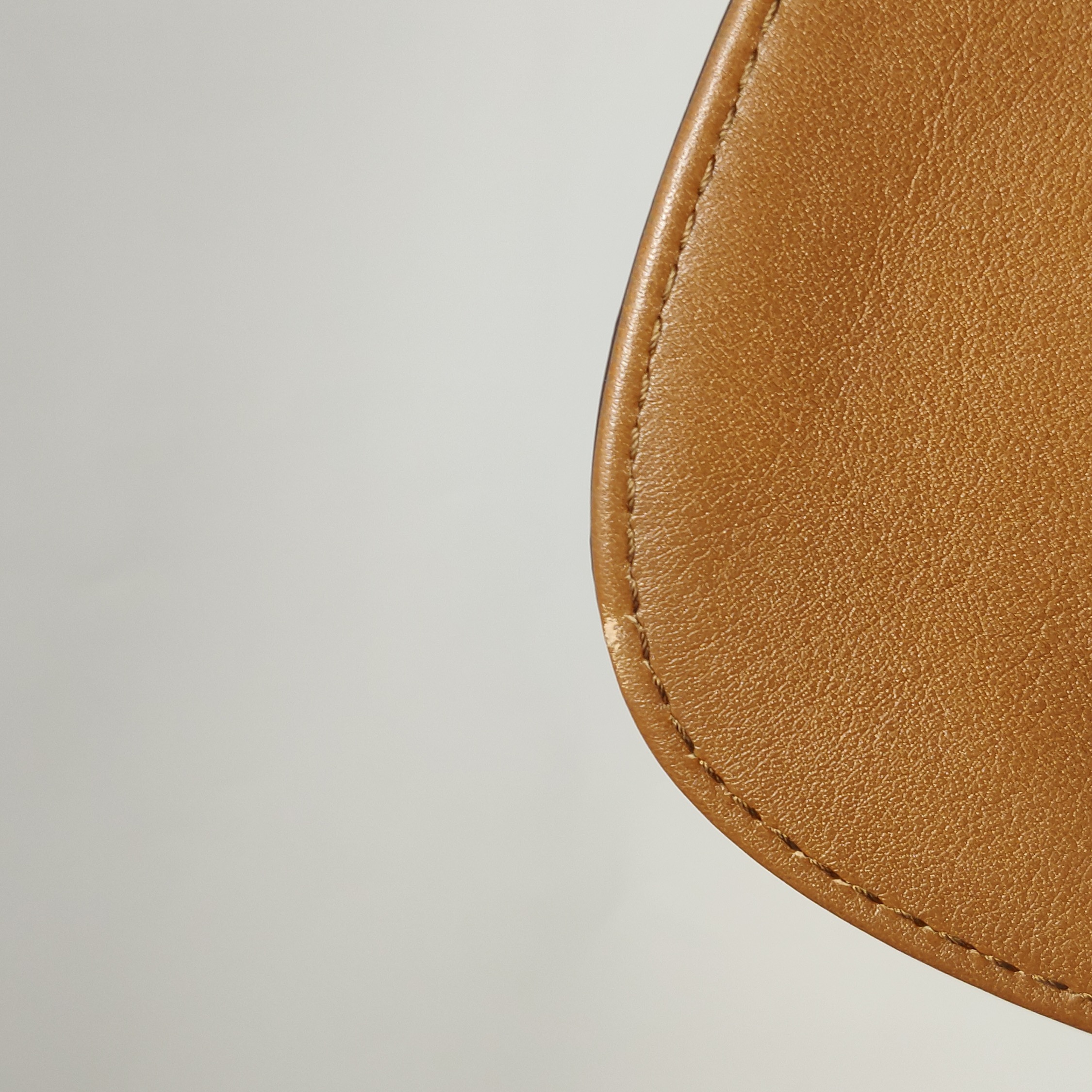 Gucci Blondie NM Top Handle Bag GG Coated Canvas with Leather Medium — photo 9 of 16