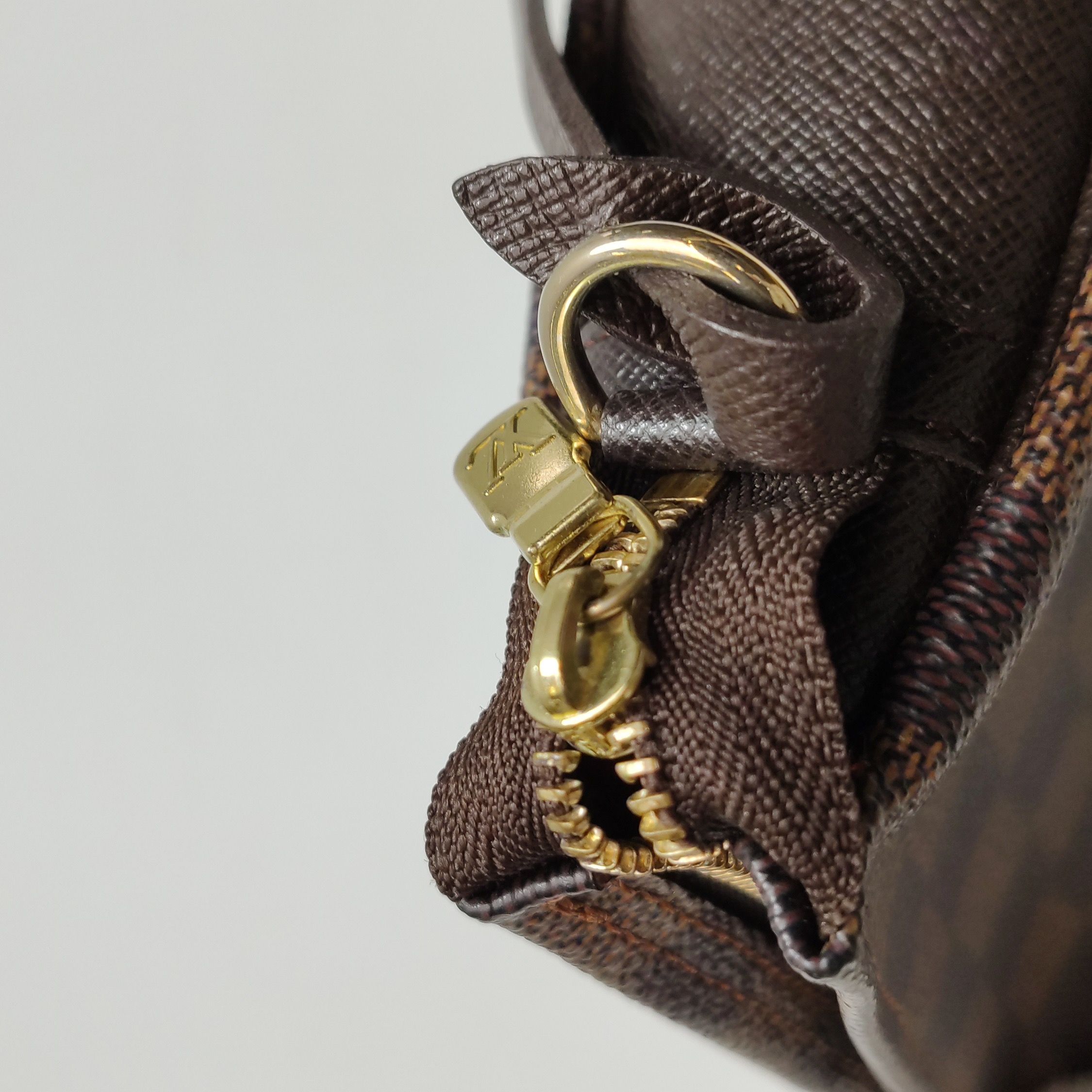 Louis Vuitton(LV) Trousse Make Up Bag Damier — photo 13 of 13