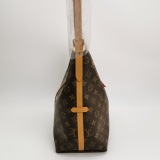 Louis Vuitton(LV) CarryAll Hobo Monogram Canvas MM — thumbnail 3
