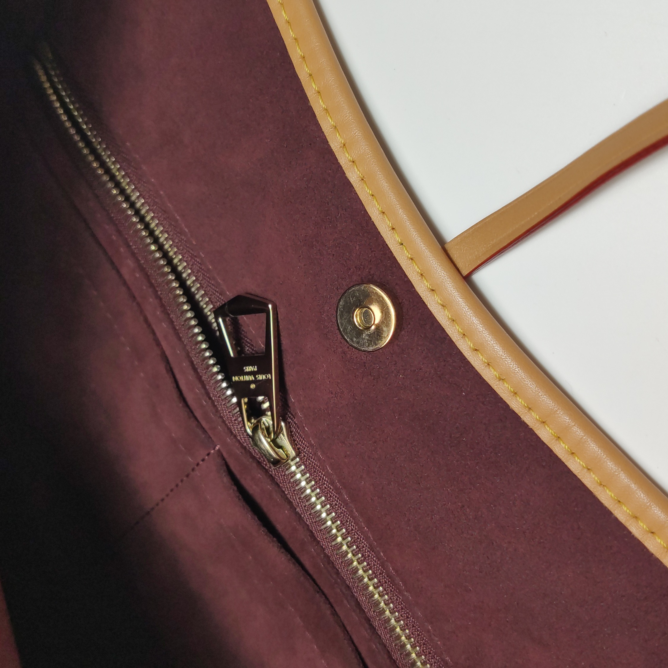 Louis Vuitton(LV) CarryAll Hobo Monogram Canvas MM — photo 11 of 16