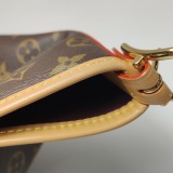 Louis Vuitton(LV) CarryAll Hobo Monogram Canvas MM — thumbnail 10