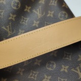 Louis Vuitton(LV) CarryAll Hobo Monogram Canvas MM — thumbnail 16