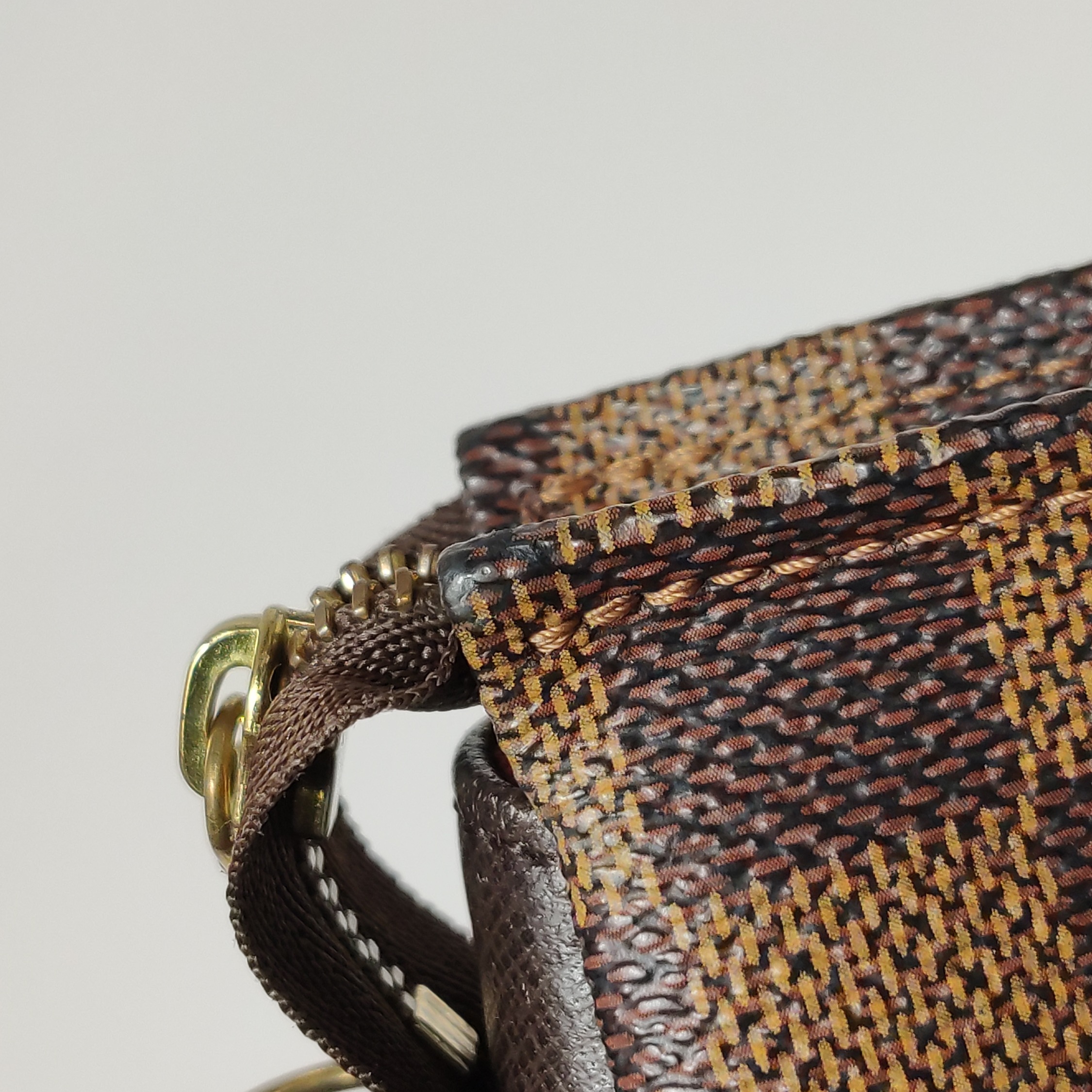 Louis Vuitton(LV) Trousse Make Up Bag Damier — photo 11 of 13