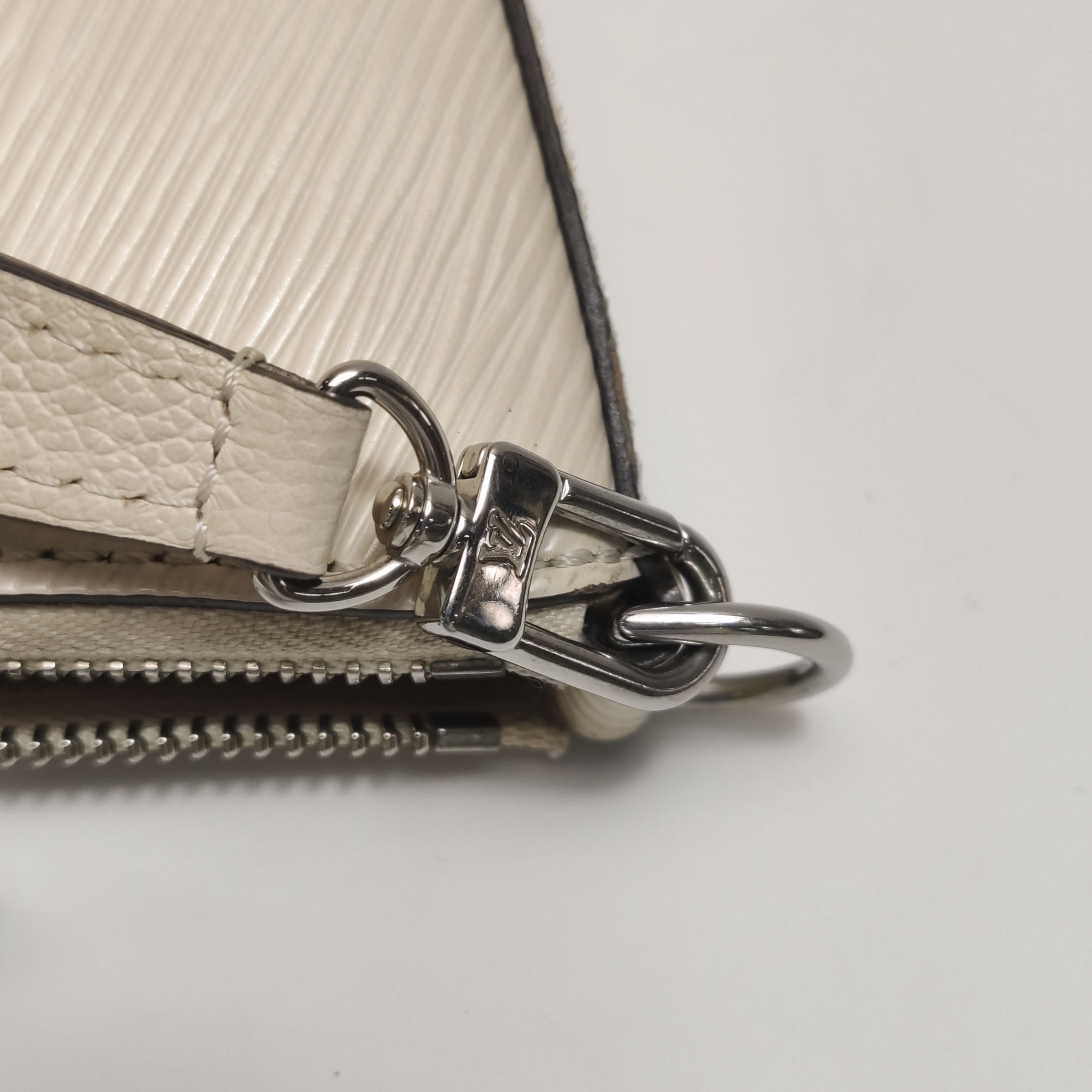 Louis Vuitton(LV) Marellini Handbag Epi Leather — photo 10 of 11