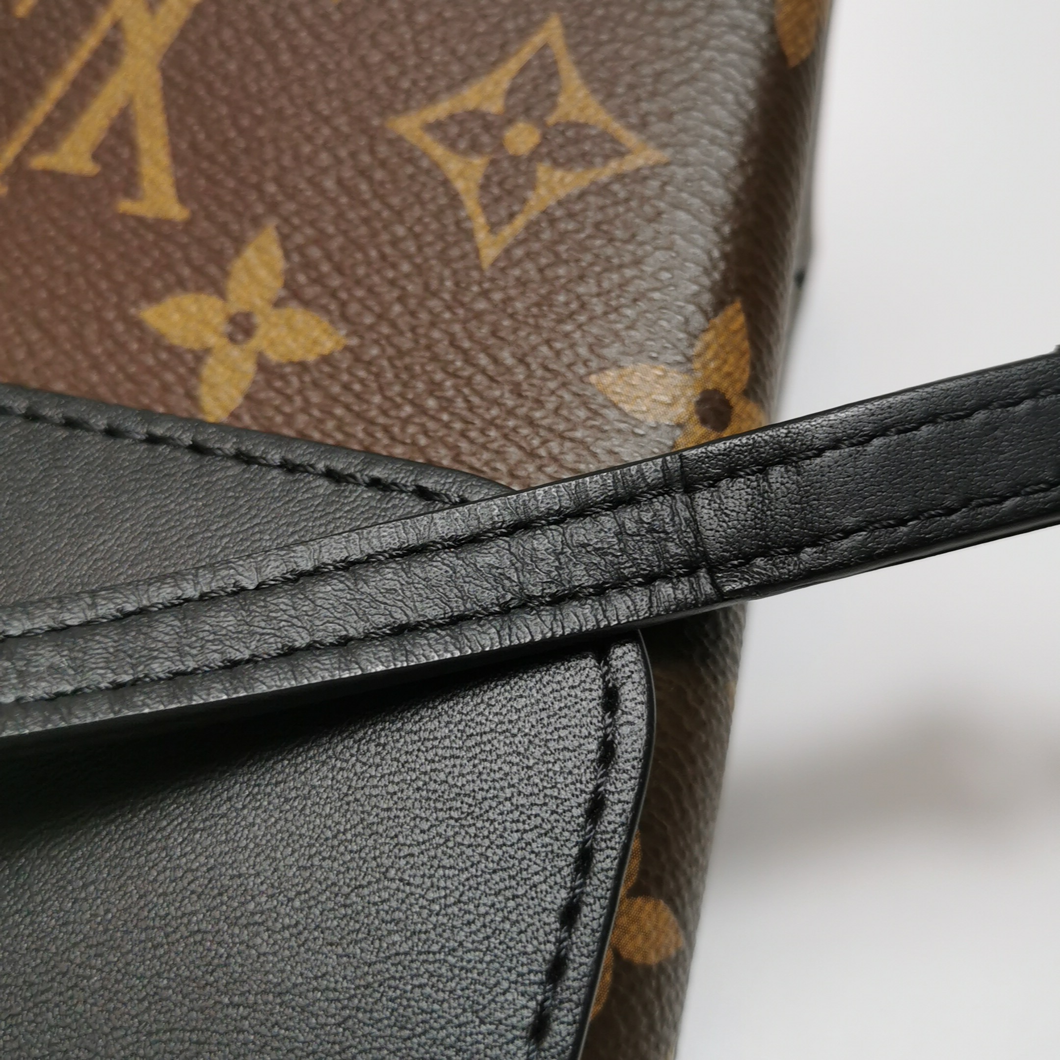 Louis Vuitton(LV) Locky Handbag Monogram Canvas with Leather BB — photo 14 of 15