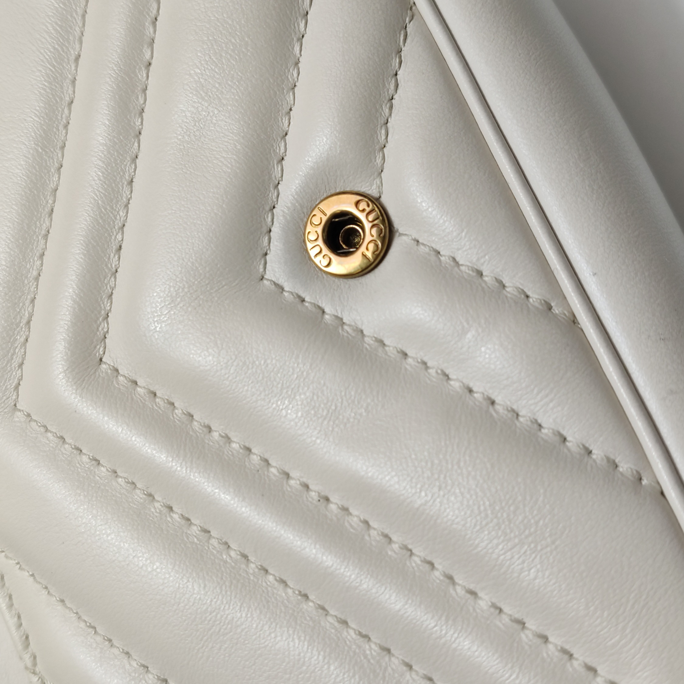 Gucci GG Marmont Flap Bag Matelasse Leather Super Mini — photo 12 of 14