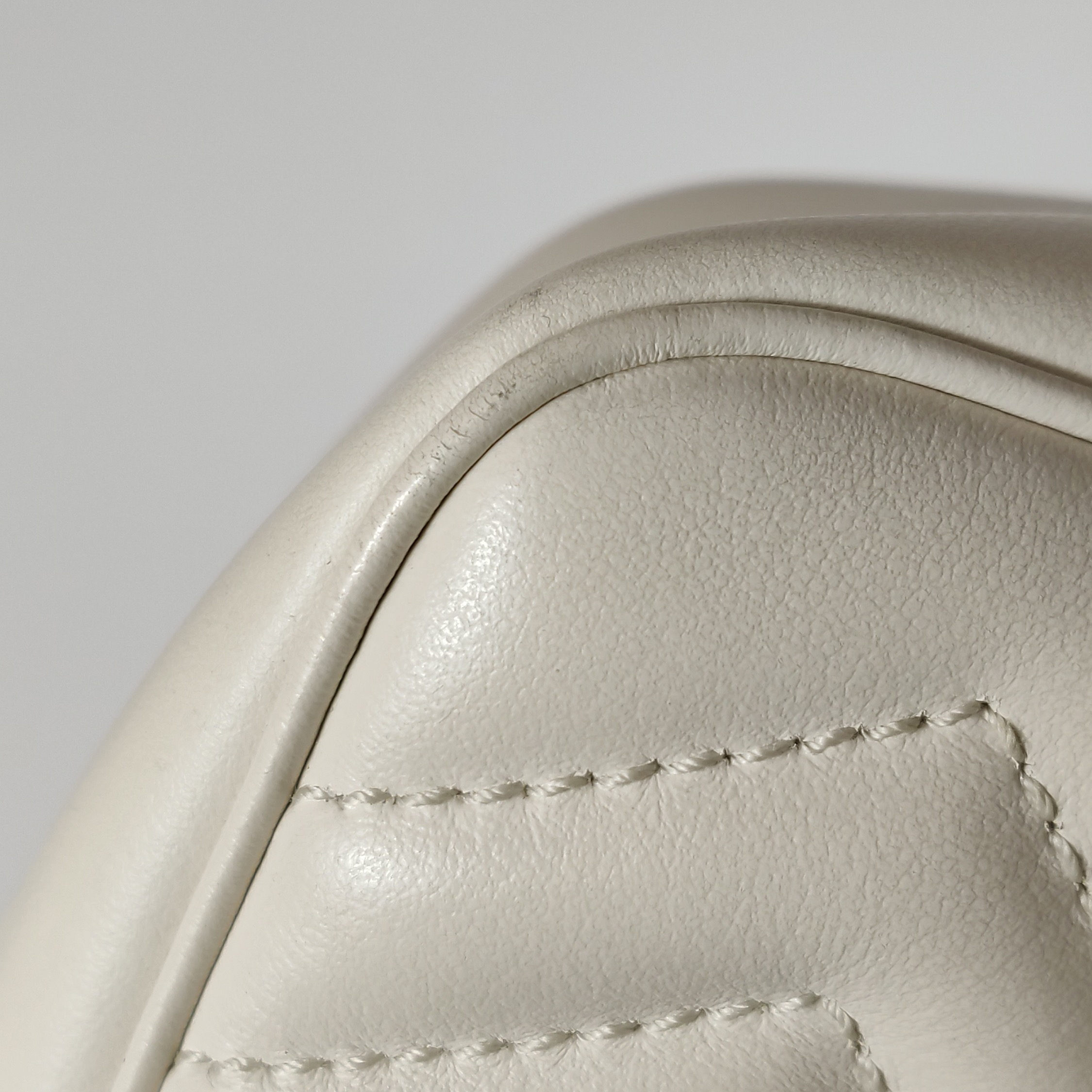Gucci GG Marmont Flap Bag Matelasse Leather Super Mini — photo 14 of 14