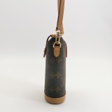 Louis Vuitton(LV) Fold Me Pouch Monogram Canvas — thumbnail 4