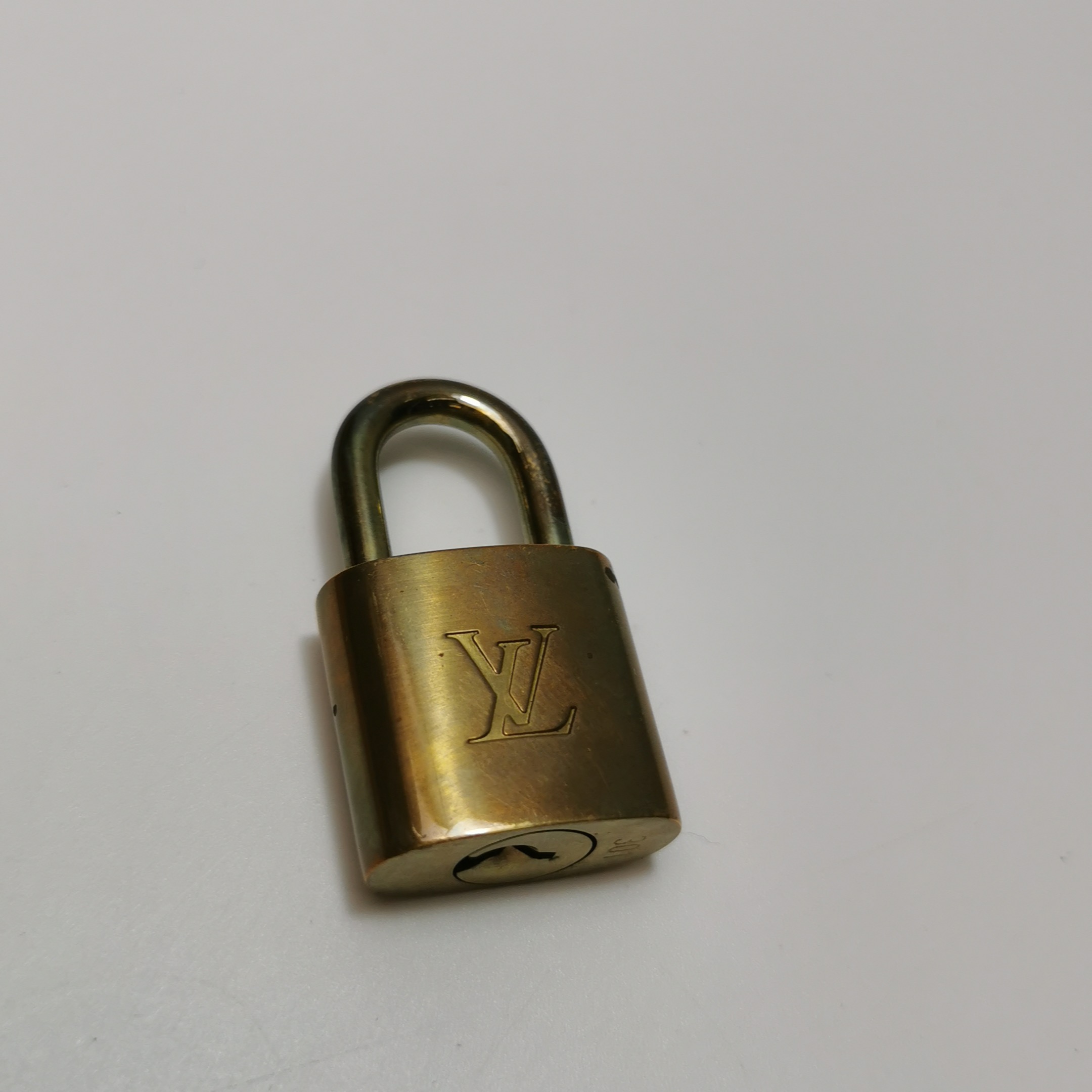 Louis Vuitton(LV) Alma Handbag Monogram Canvas BB — photo 8 of 17