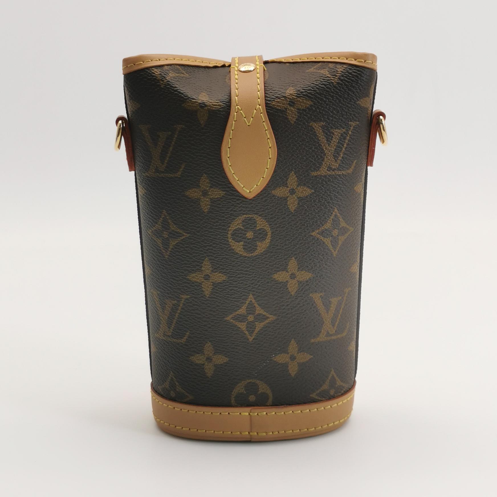 Louis Vuitton(LV) Fold Me Pouch Monogram Canvas — photo 5 of 14