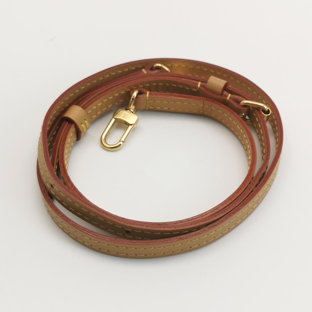 Louis Vuitton(LV) Fold Me Pouch Monogram Canvas — photo 7 of 14