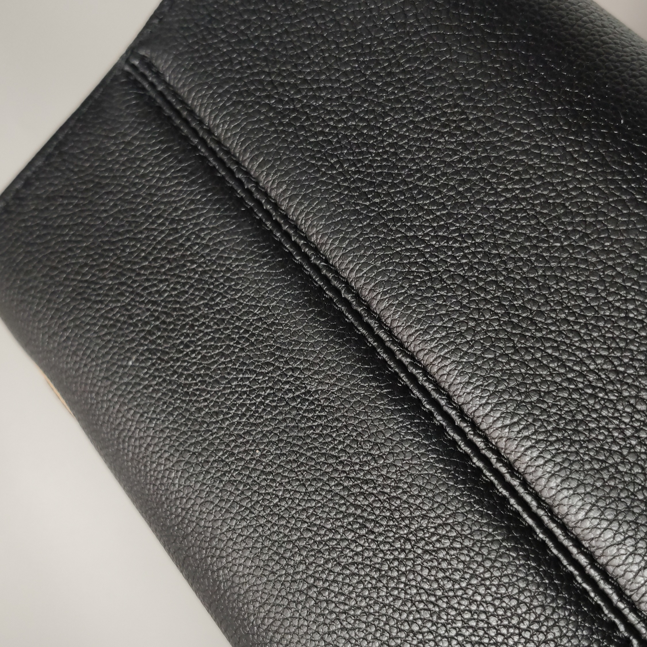 Louis Vuitton(LV) OnTheGo Tote Bicolor Monogram Empreinte Giant MM — photo 10 of 13