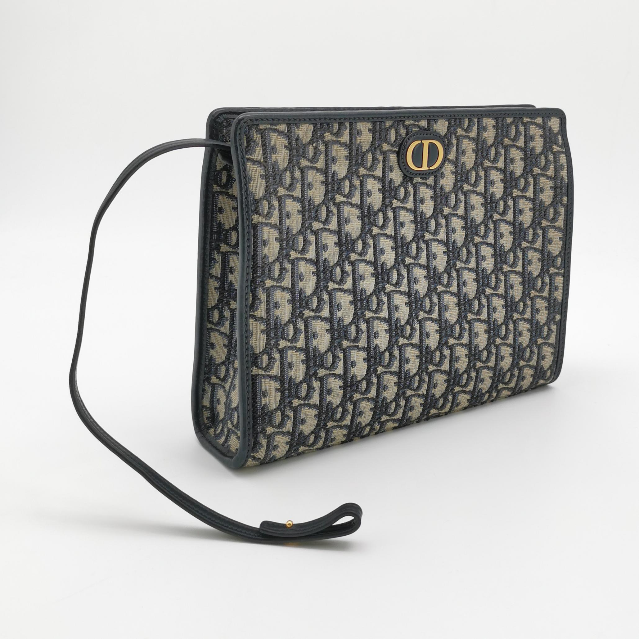 Dior Oblique 30 Montaigne Clutch bag Women — photo 3 of 15