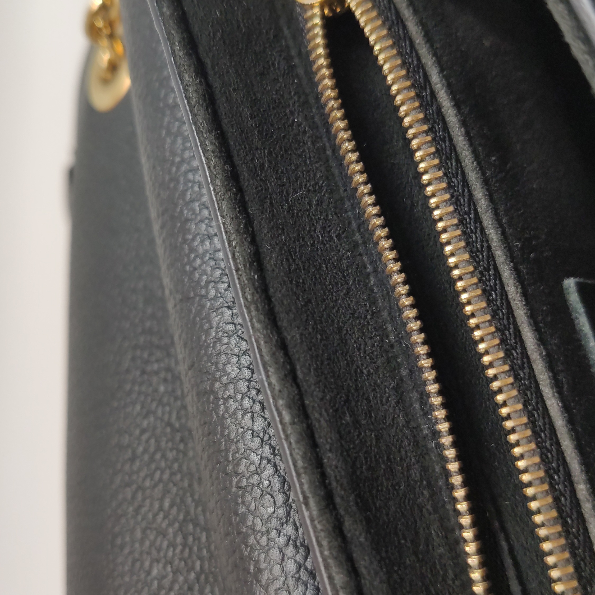 Louis Vuitton(LV) Vavin Handbag Monogram Empreinte Leather PM — photo 10 of 13