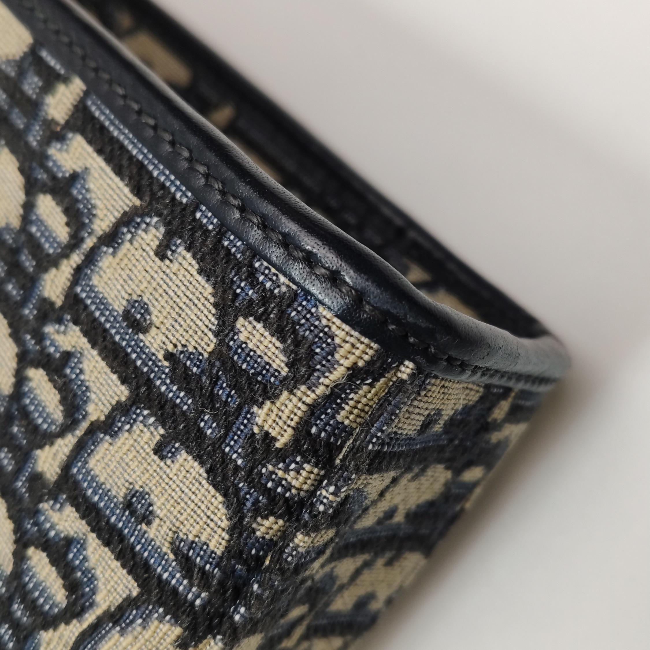 Dior Oblique 30 Montaigne Clutch bag Women — photo 12 of 15