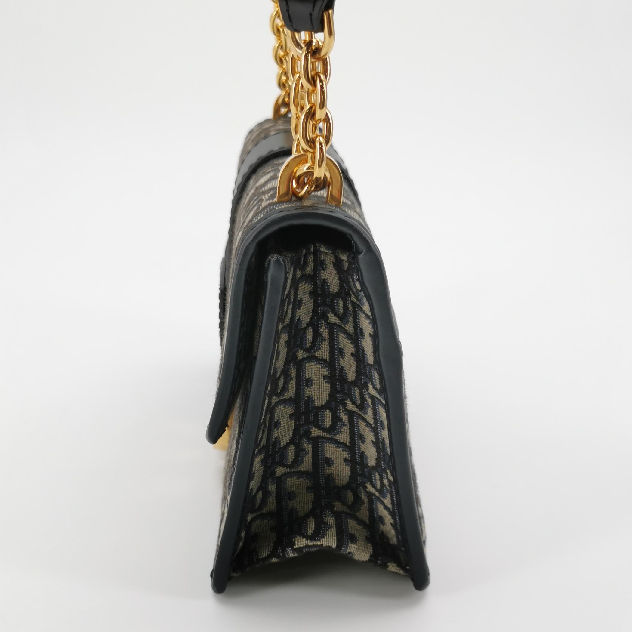 Dior 30 Montaigne Chain Flap Bag Oblique Canvas — photo 4 of 19