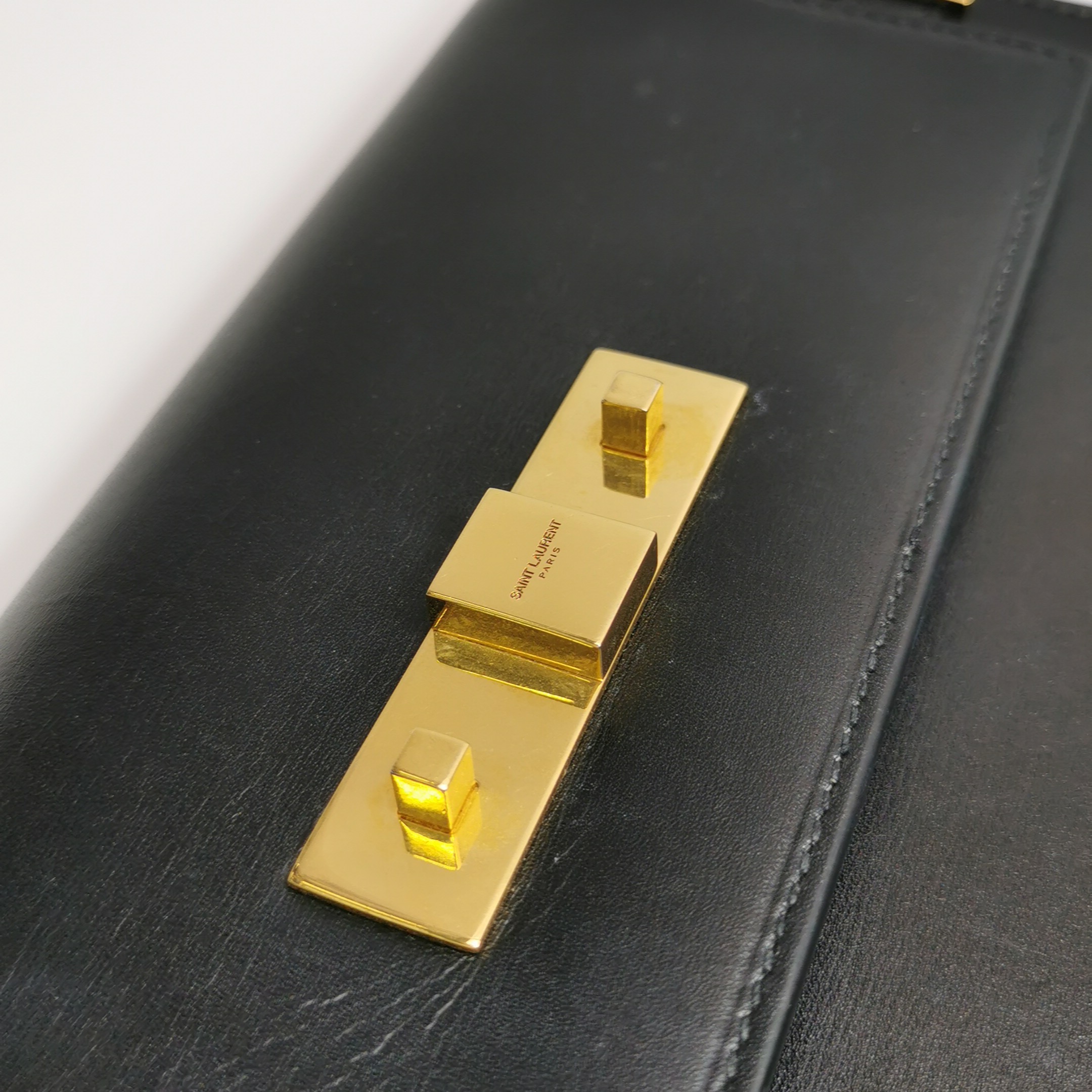 Saint Laurent(YSL) Manhattan Shoulder Bag Leather Medium