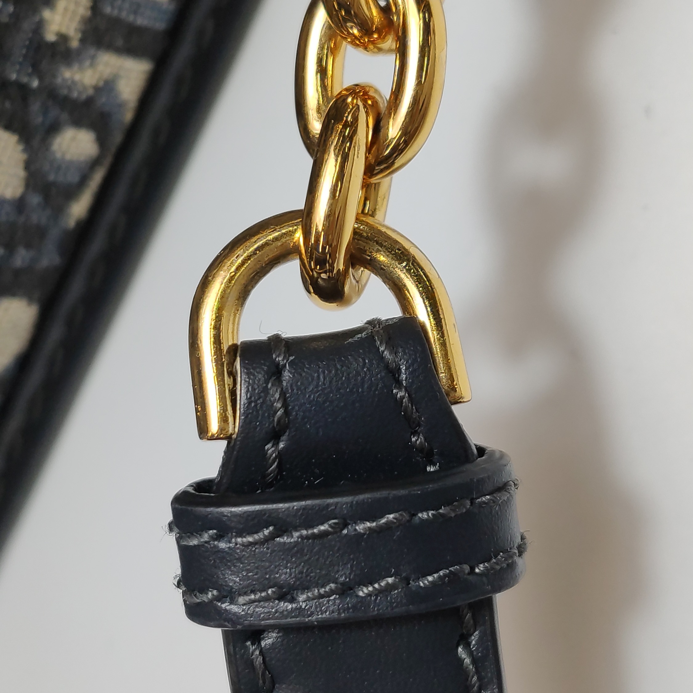 Dior 30 Montaigne Chain Flap Bag Oblique Canvas — photo 11 of 19