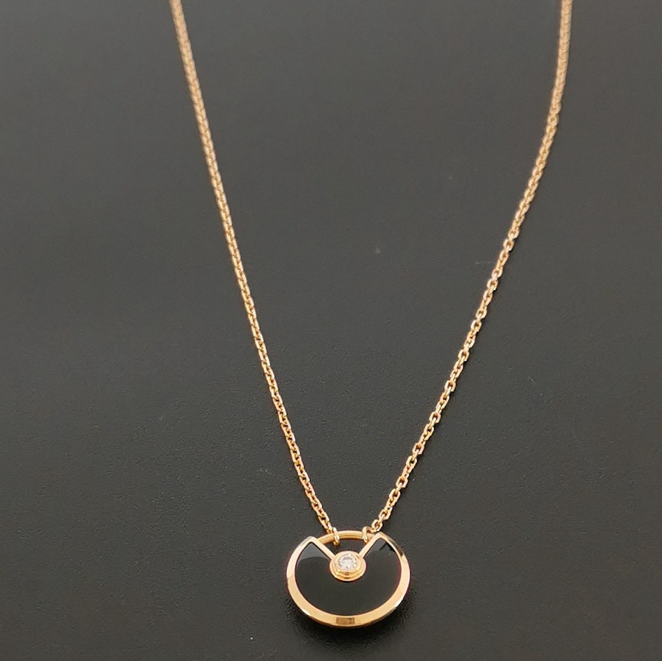 Cartier Amulette de Cartier Pendant Necklace 18K Rose Gold with Onyx and Diamond XS — photo 4 of 6