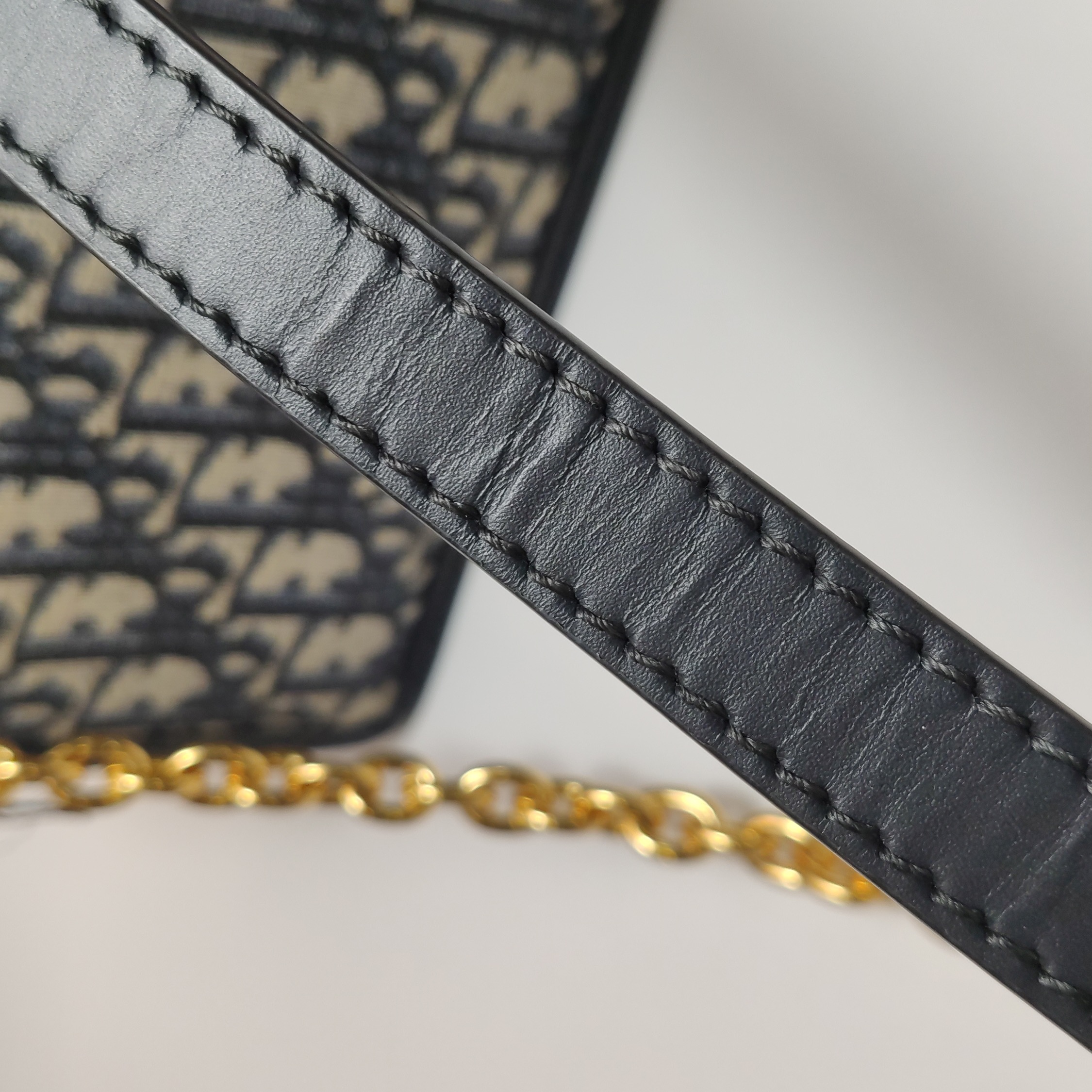 Dior 30 Montaigne Chain Flap Bag Oblique Canvas — photo 14 of 19