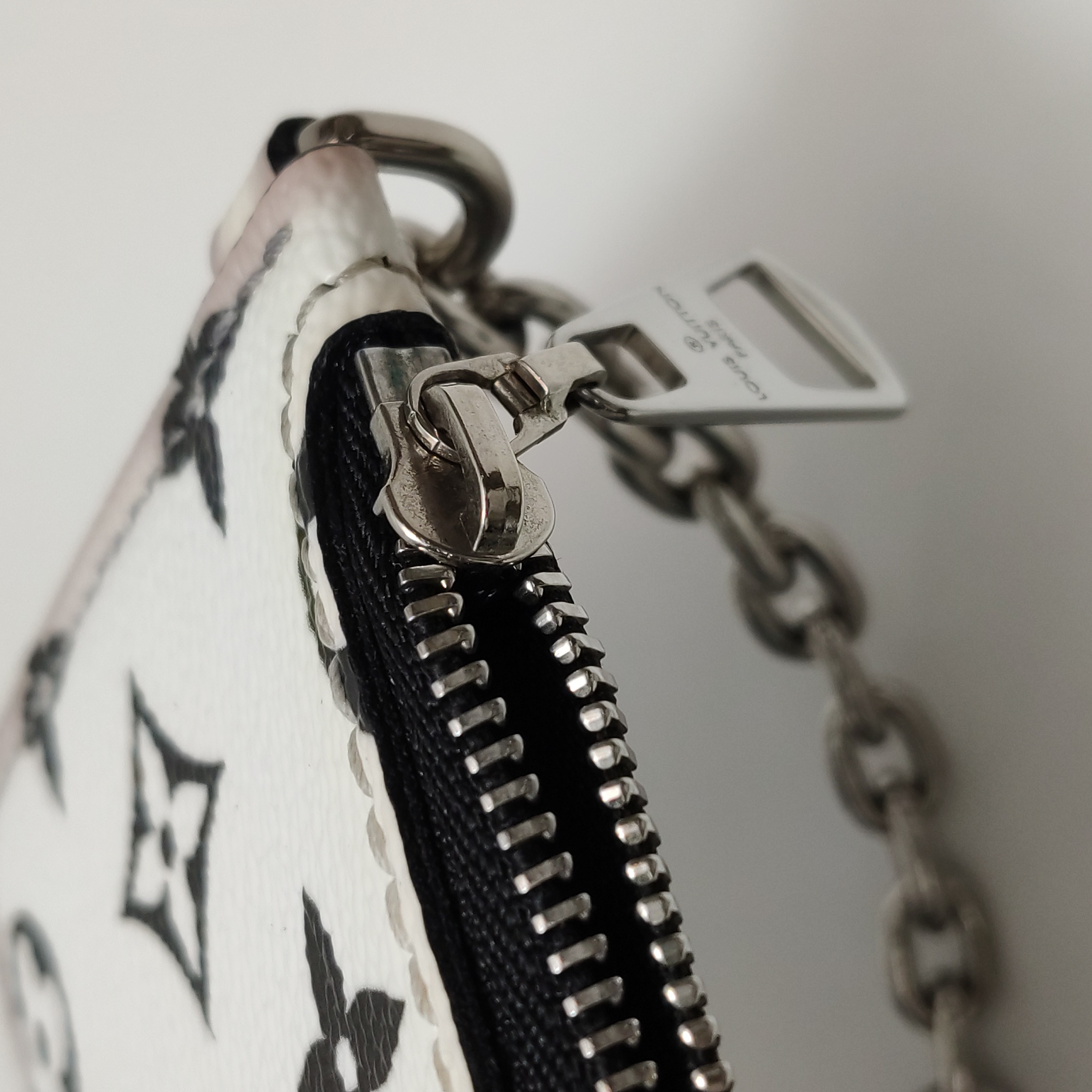 Louis Vuitton(LV) Marelle Handbag Epi Leather — photo 14 of 14