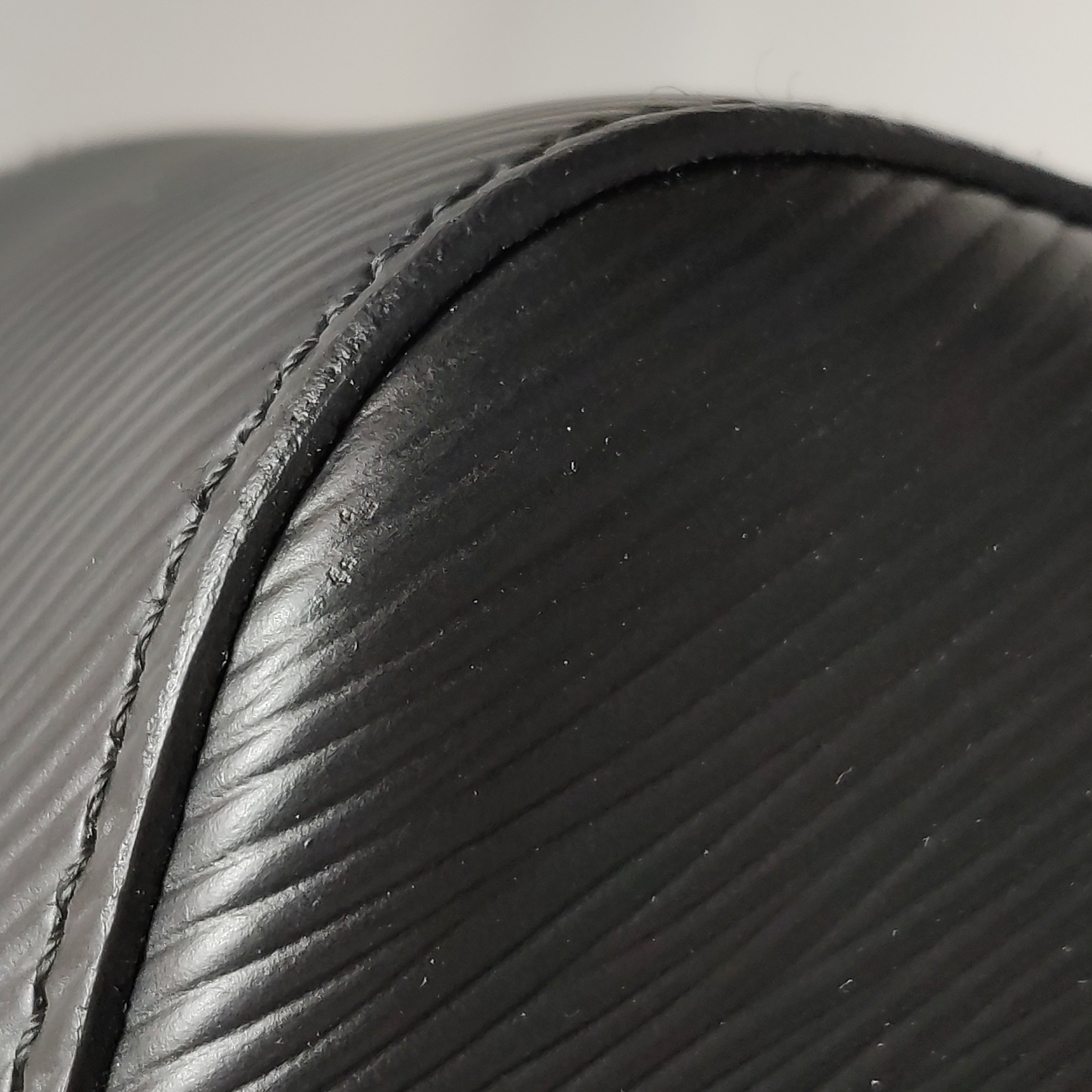 Louis Vuitton(LV) Marelle Handbag Epi Leather — photo 9 of 14