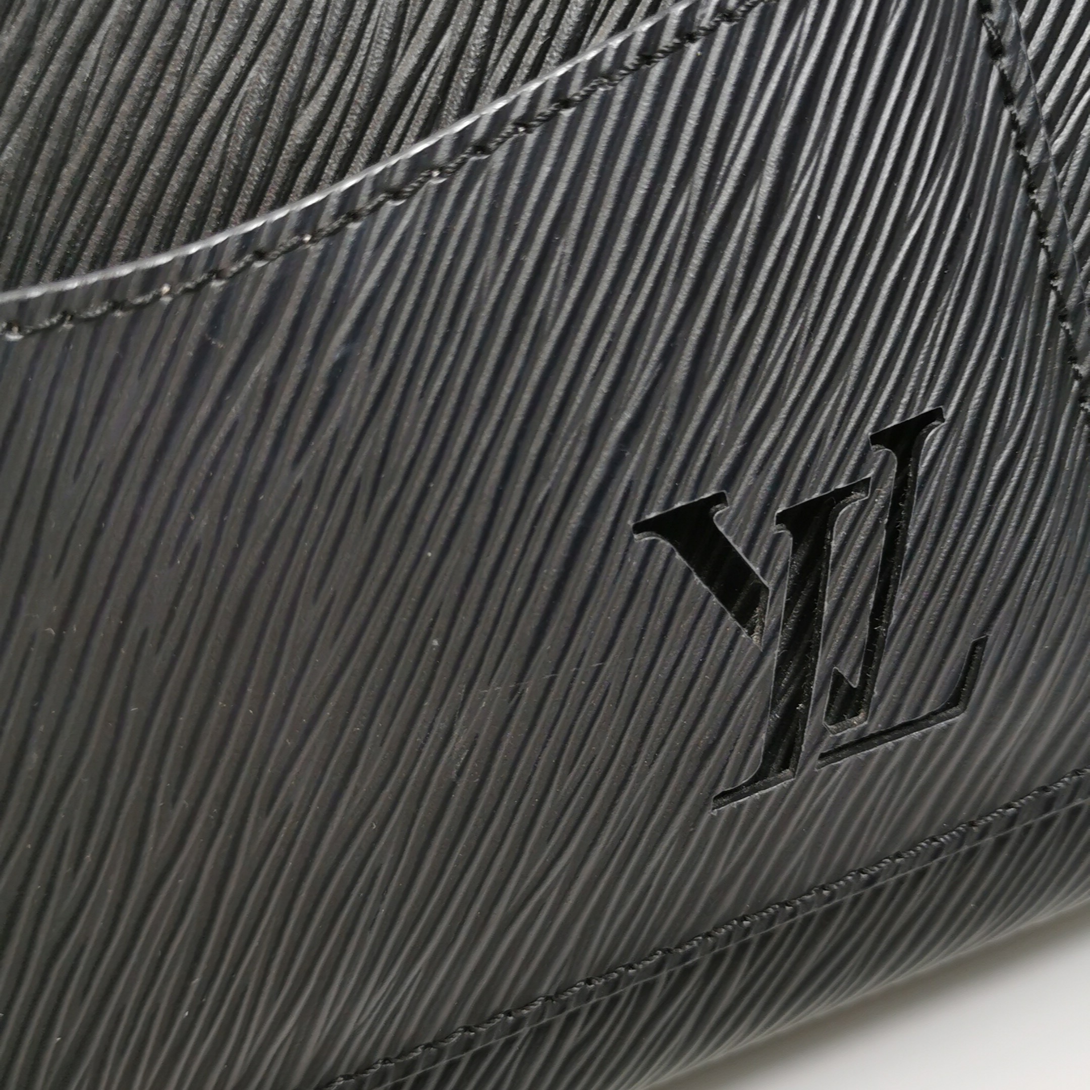 Louis Vuitton(LV) Marelle Handbag Epi Leather — photo 12 of 14