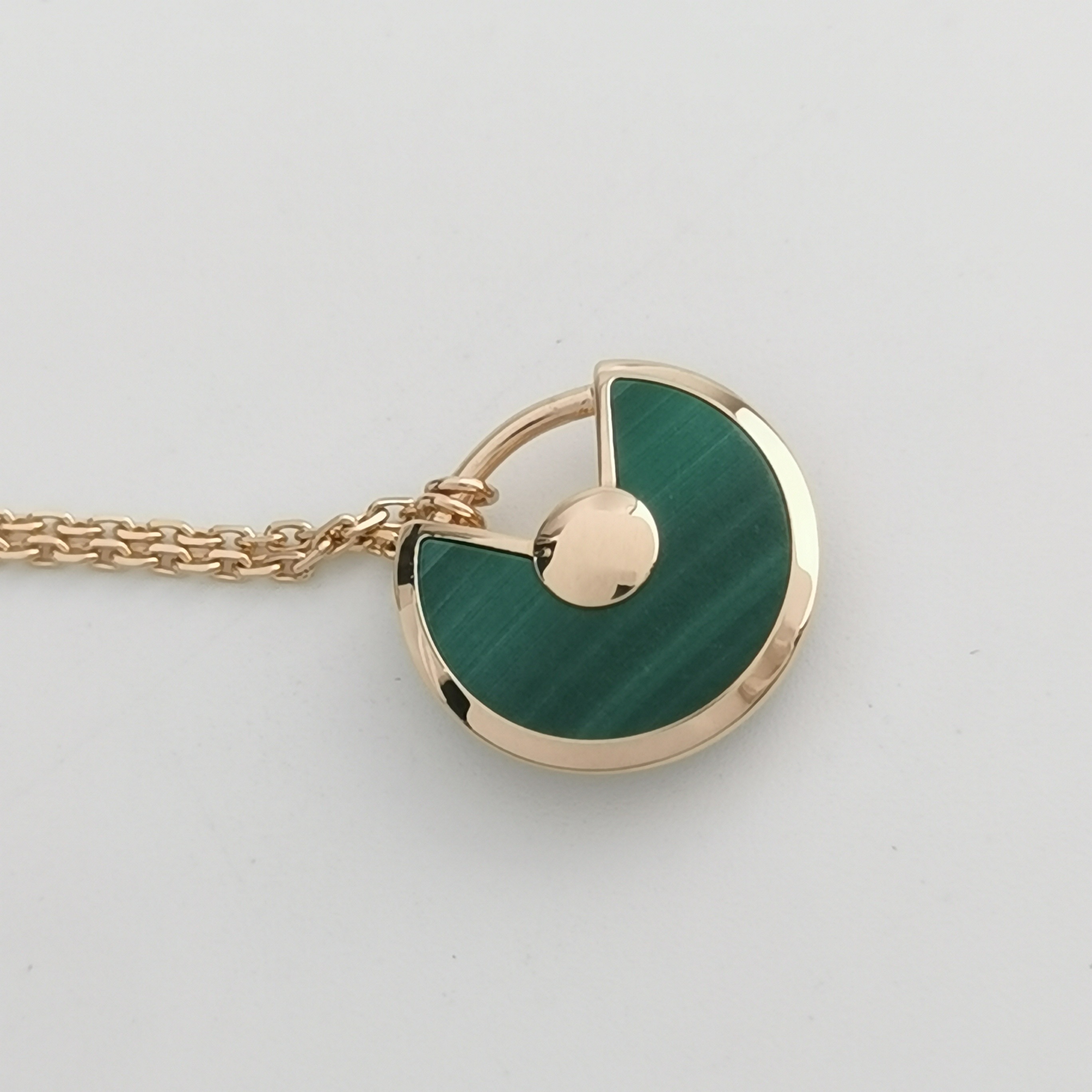 Cartier Amulette de Cartier Pendant Necklace 18K Rose Gold with Malachite and Diamond XS — photo 6 of 7