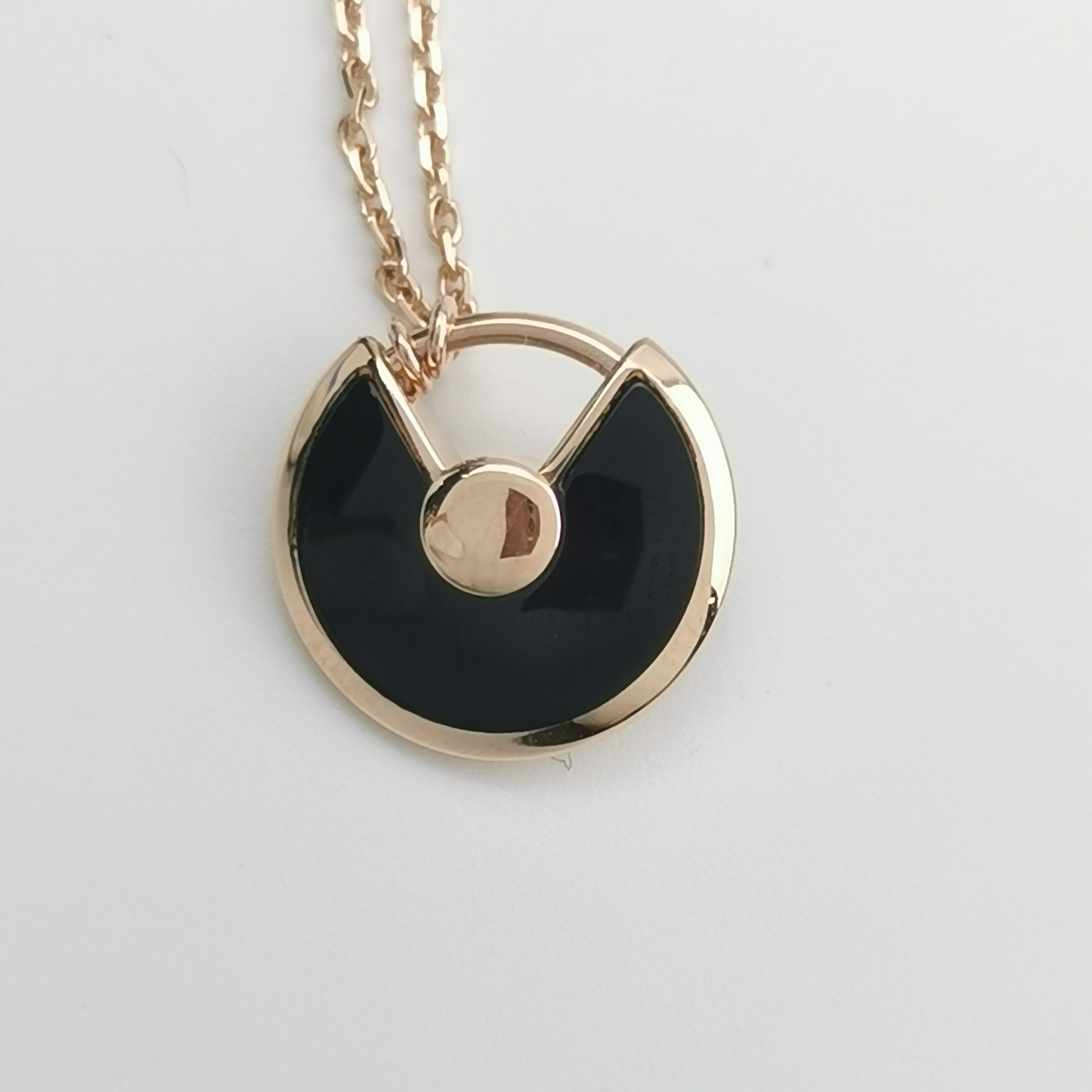 Cartier Amulette de Cartier Pendant Necklace 18K Rose Gold with Onyx and Diamond XS — photo 6 of 6