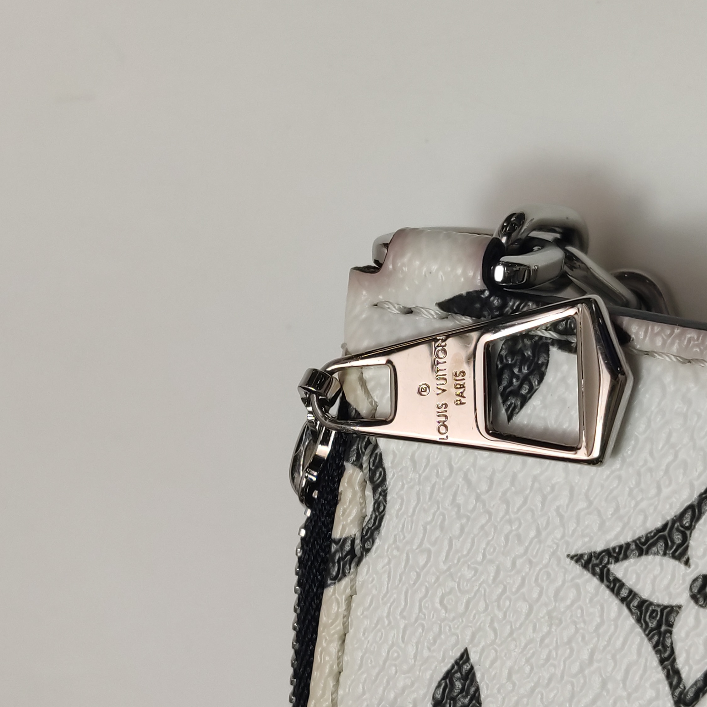 Louis Vuitton(LV) Marelle Handbag Epi Leather — photo 13 of 14