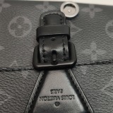 Louis Vuitton(LV) Montsouris Messenger Bag Monogram Eclipse Canvas — thumbnail 10