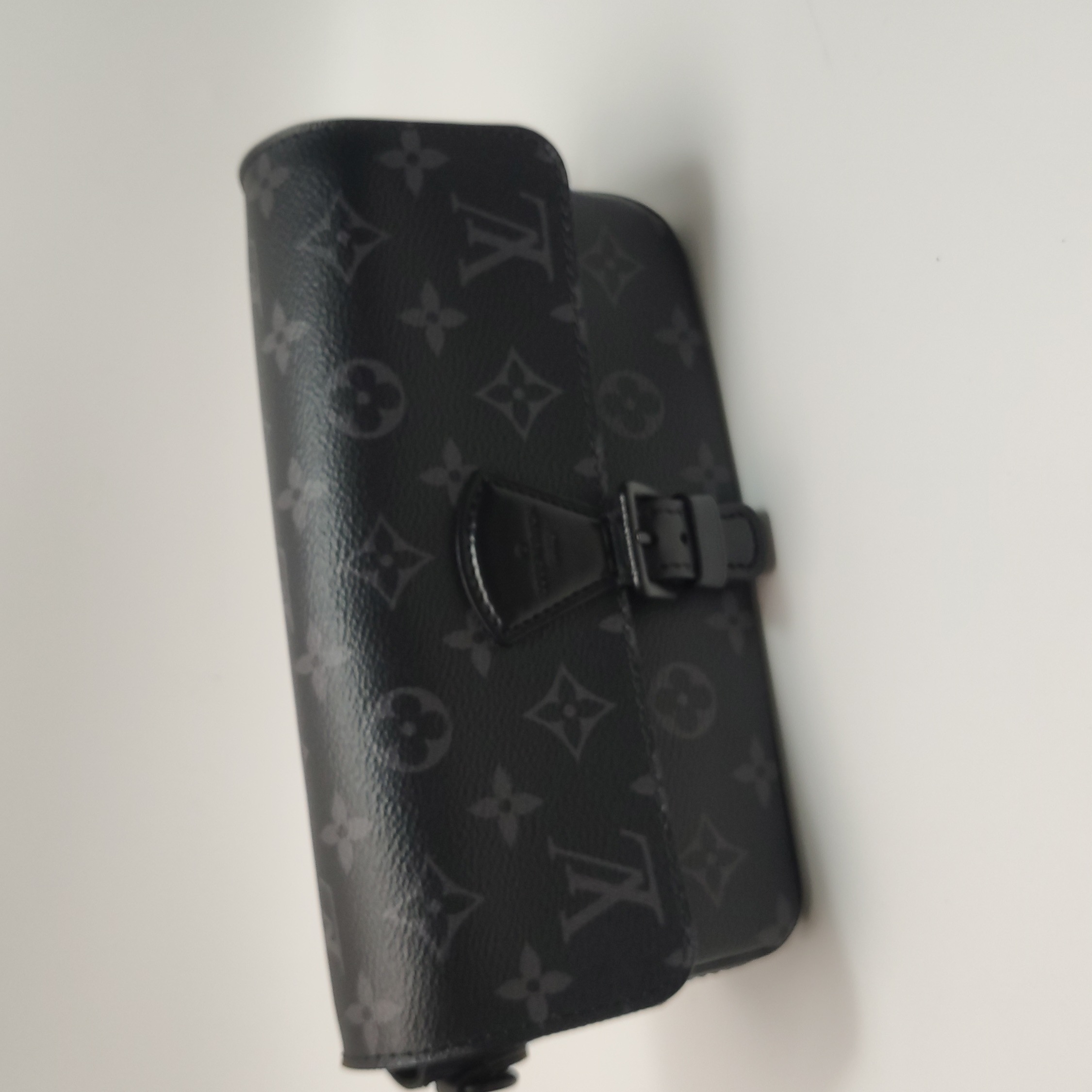 Louis Vuitton(LV) Montsouris Messenger Bag Monogram Eclipse Canvas — photo 8 of 12