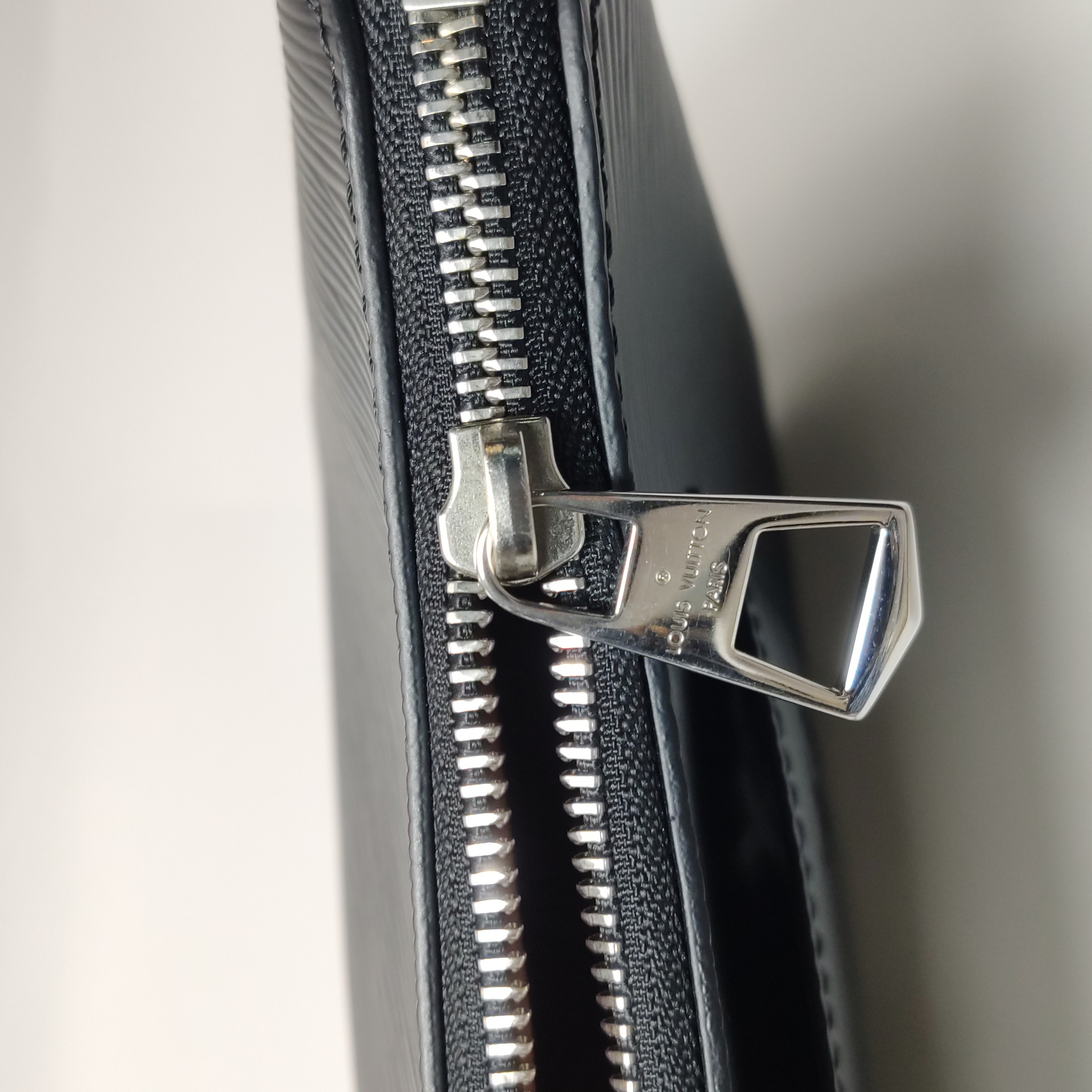 Louis Vuitton(LV) Marelle Handbag Epi Leather — photo 11 of 14