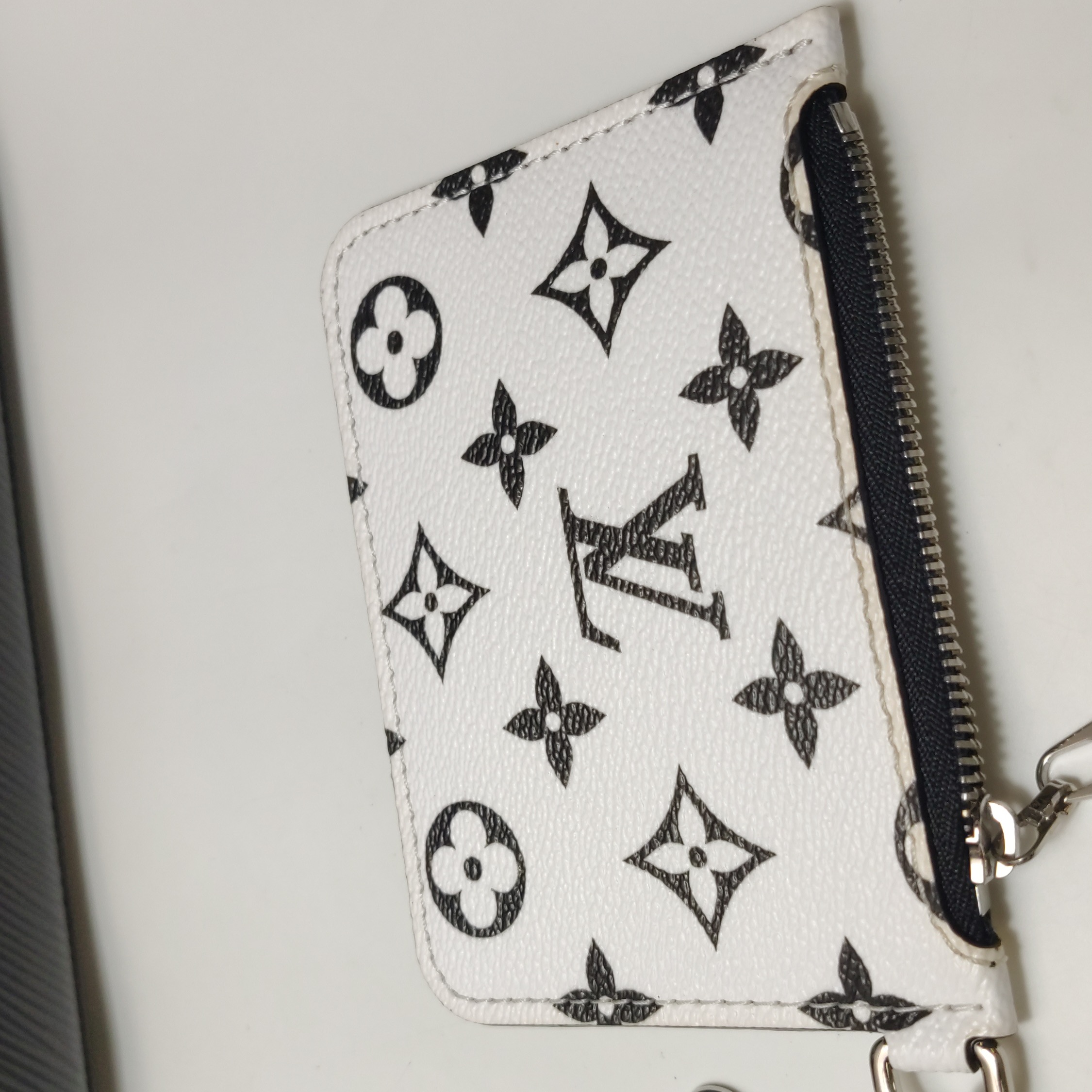 Louis Vuitton(LV) Marelle Handbag Epi Leather — photo 14 of 14