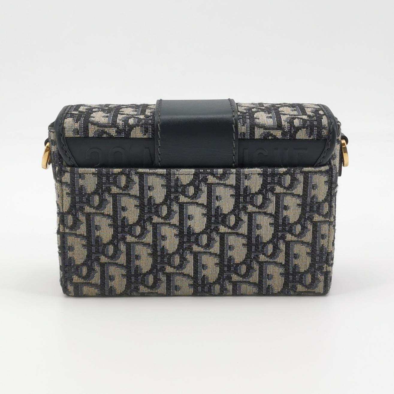 Dior 30 Montaigne Box Bag Oblique Canvas — photo 5 of 17