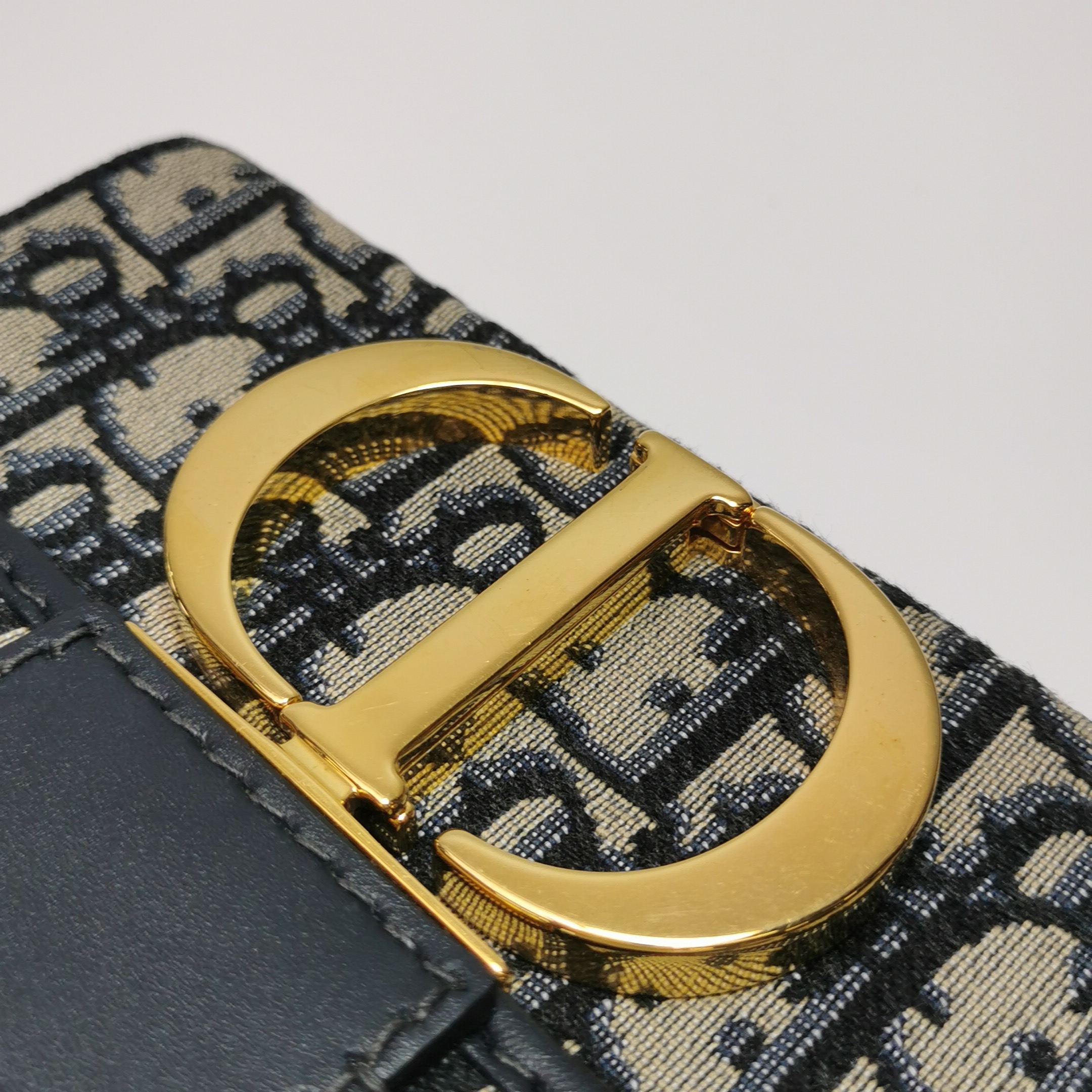 Dior 30 Montaigne Box Bag Oblique Canvas — photo 11 of 17