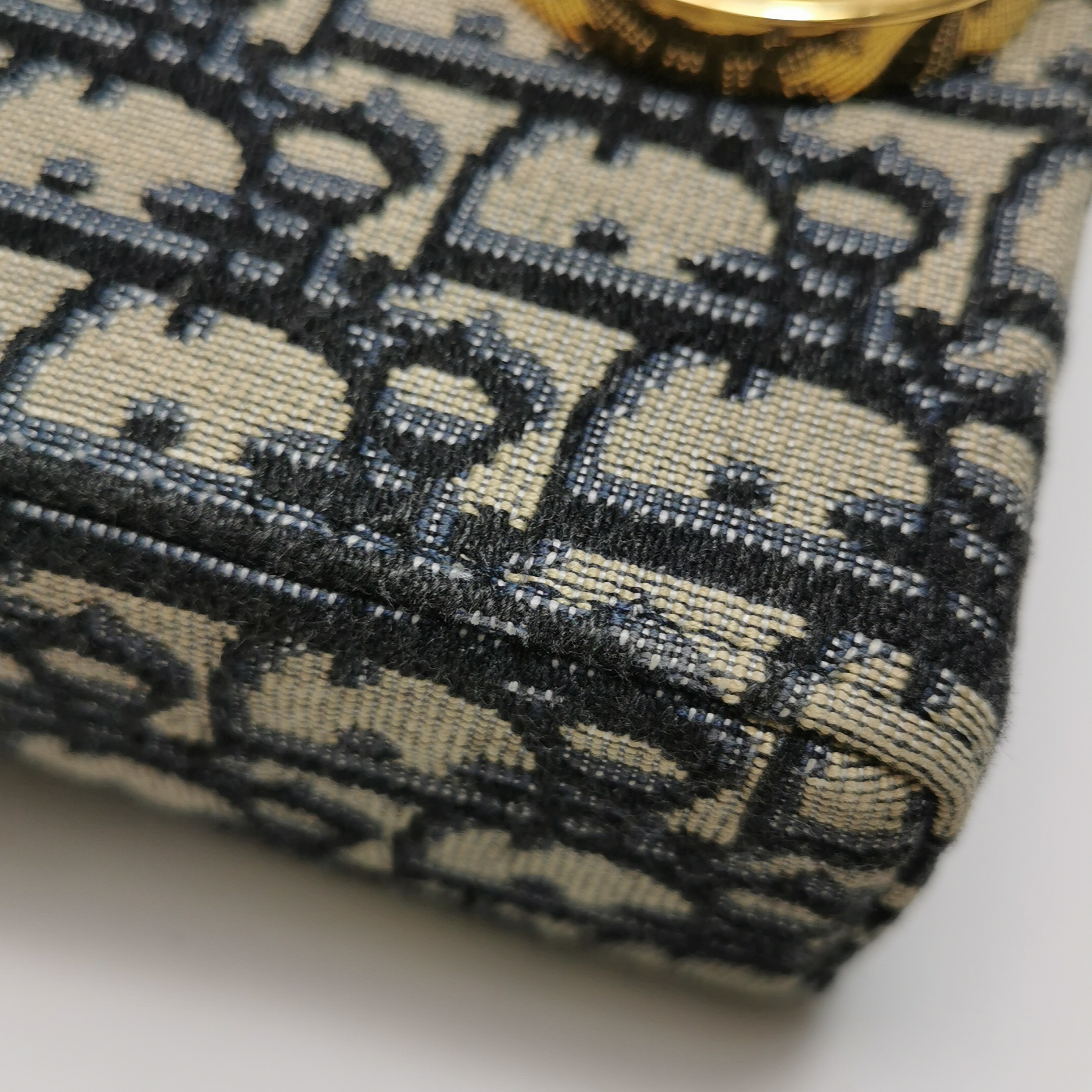 Dior 30 Montaigne Box Bag Oblique Canvas — photo 15 of 17