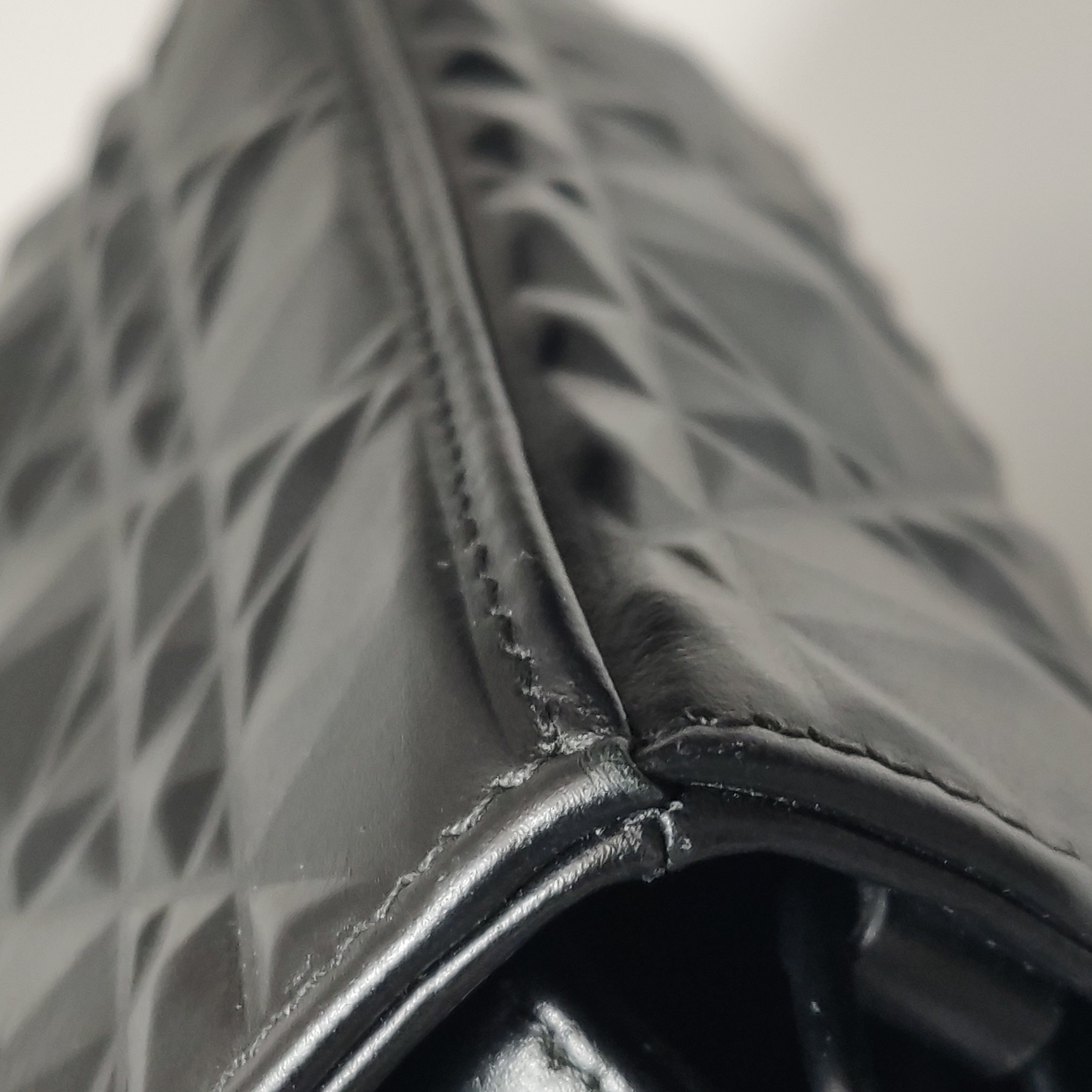 Dior Ultra Matte Lady D-Joy Bag Diamond Motif Cannage Calfskin Medium — photo 12 of 17