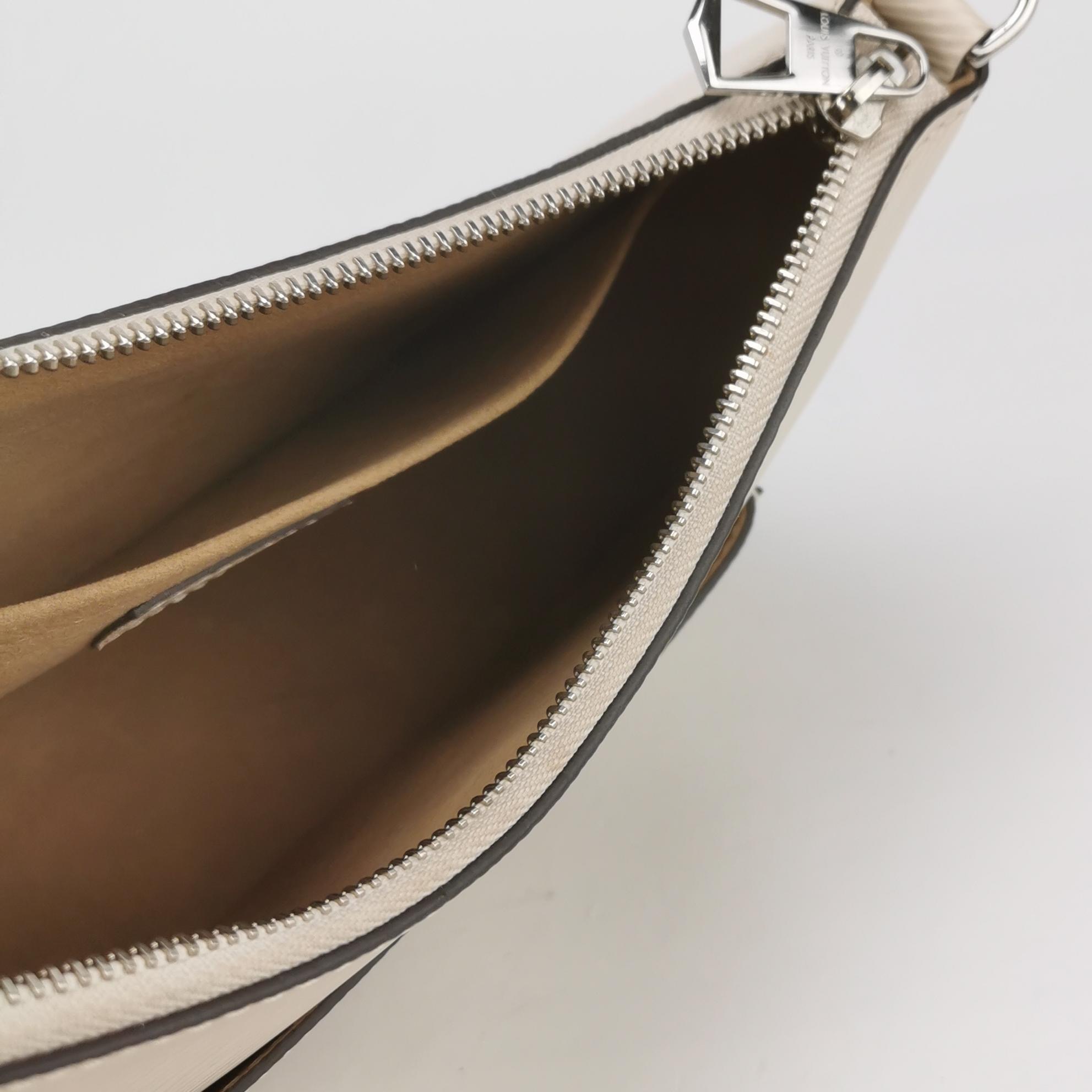 Louis Vuitton(LV) Marelle Handbag Epi Leather — photo 7 of 13