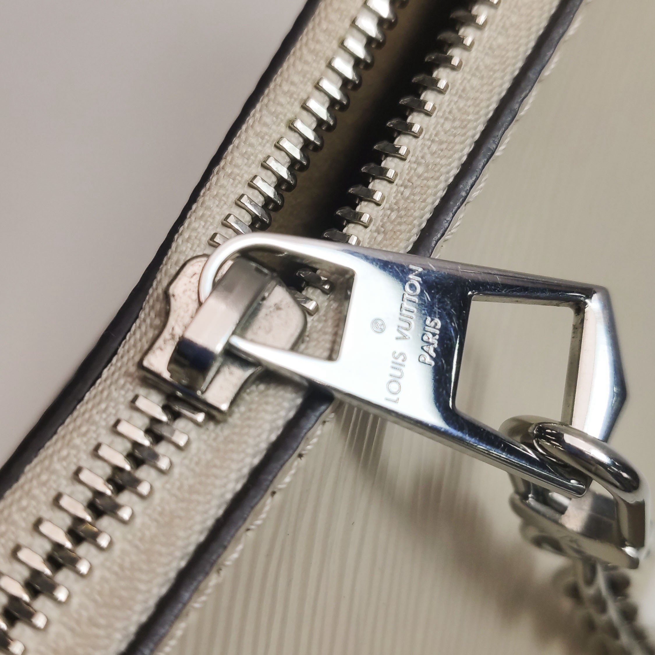 Louis Vuitton(LV) Marelle Handbag Epi Leather — photo 12 of 13