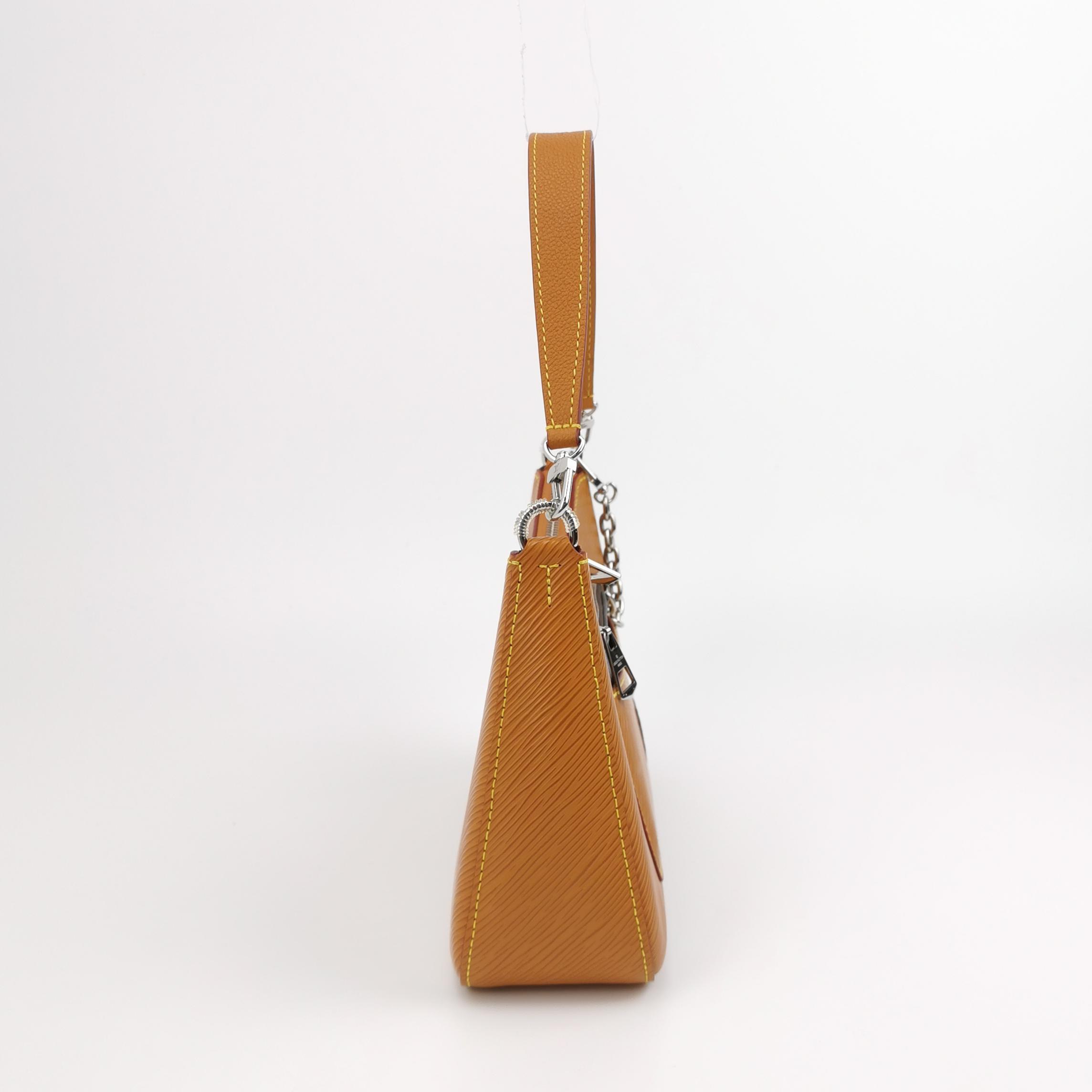 Louis Vuitton(LV) Marelle Handbag Epi Leather — photo 5 of 13