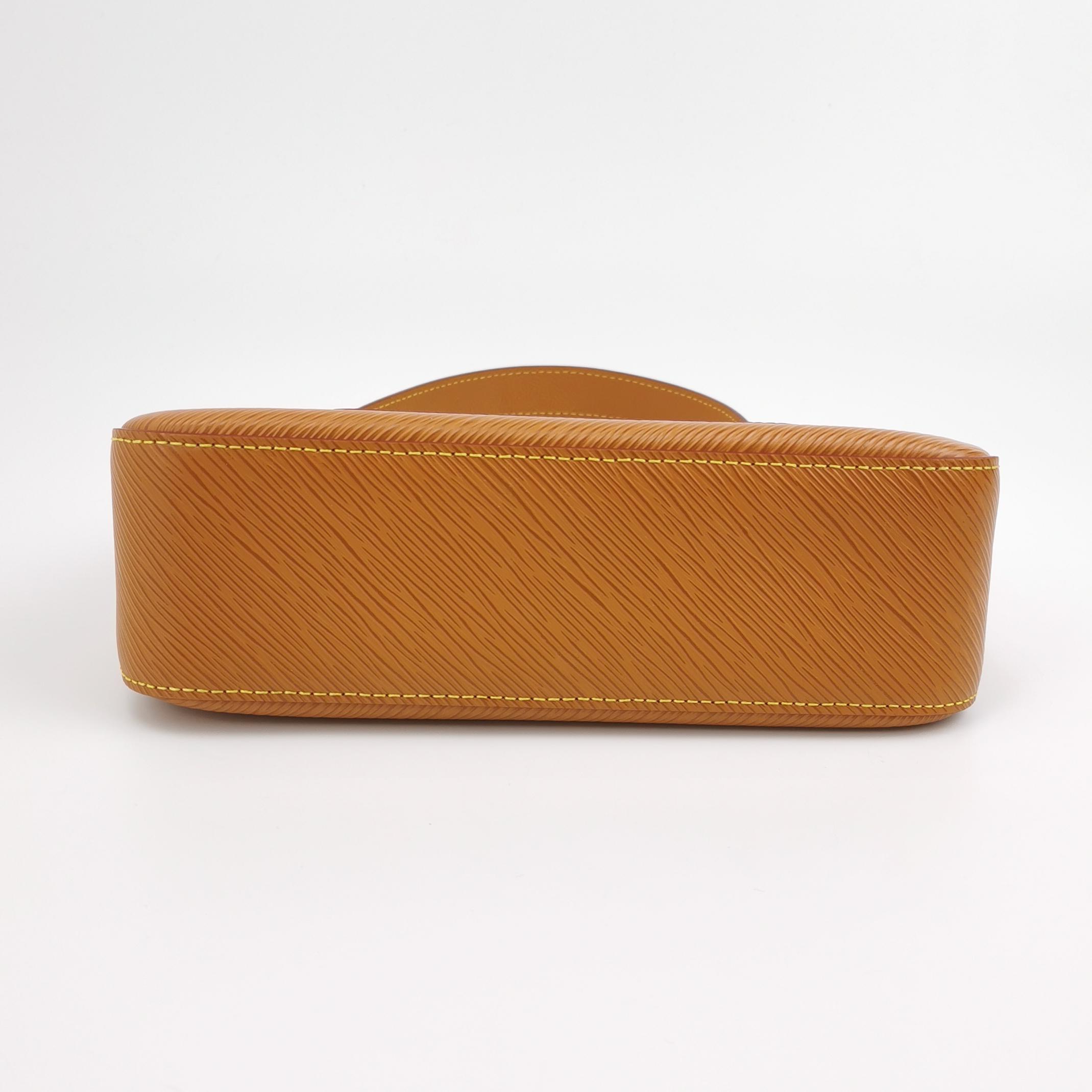 Louis Vuitton(LV) Marelle Handbag Epi Leather — photo 6 of 13