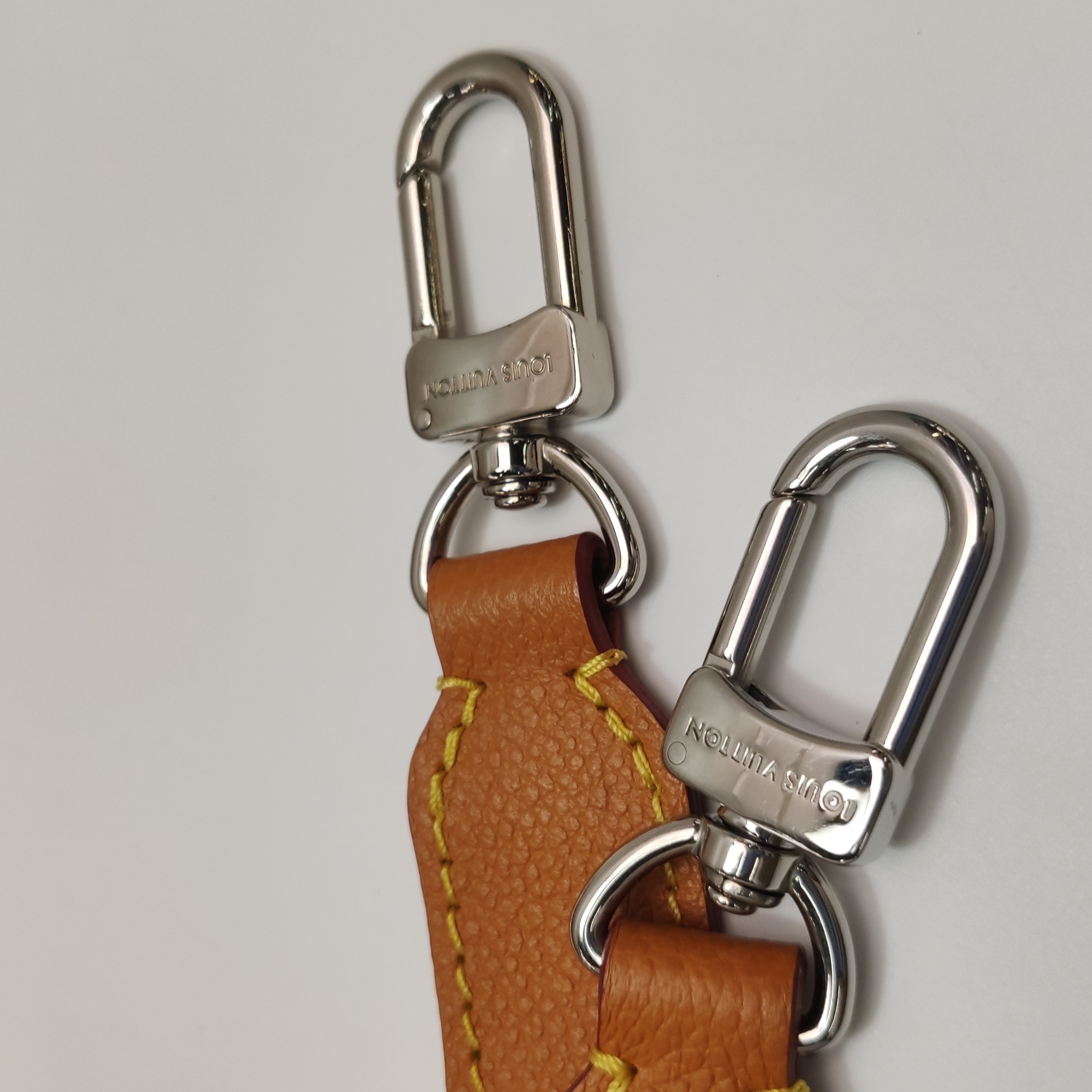 Louis Vuitton(LV) Marelle Handbag Epi Leather — photo 12 of 13