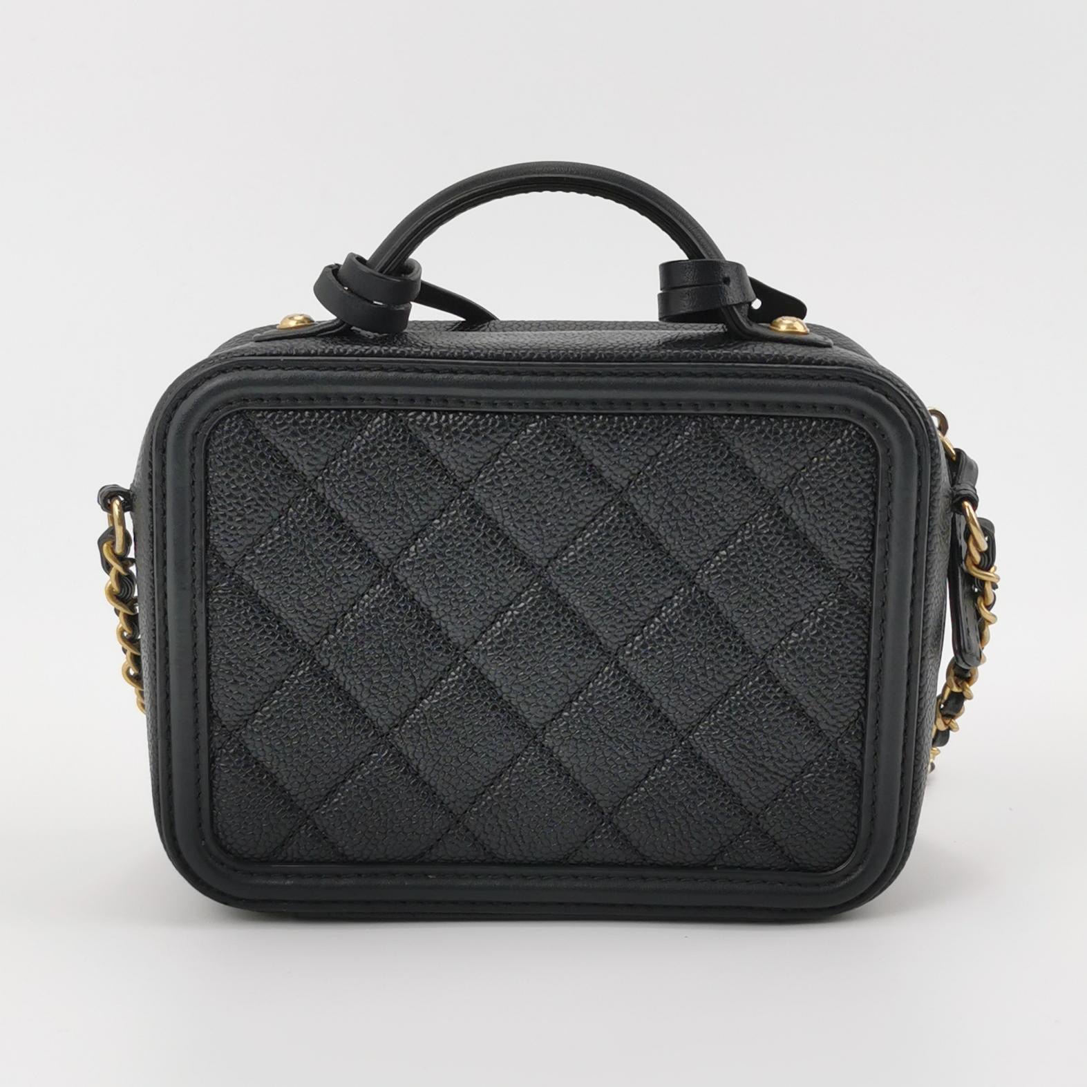 Chanel Filigree Vanity Case Quilted Caviar Small — photo 5 of 13